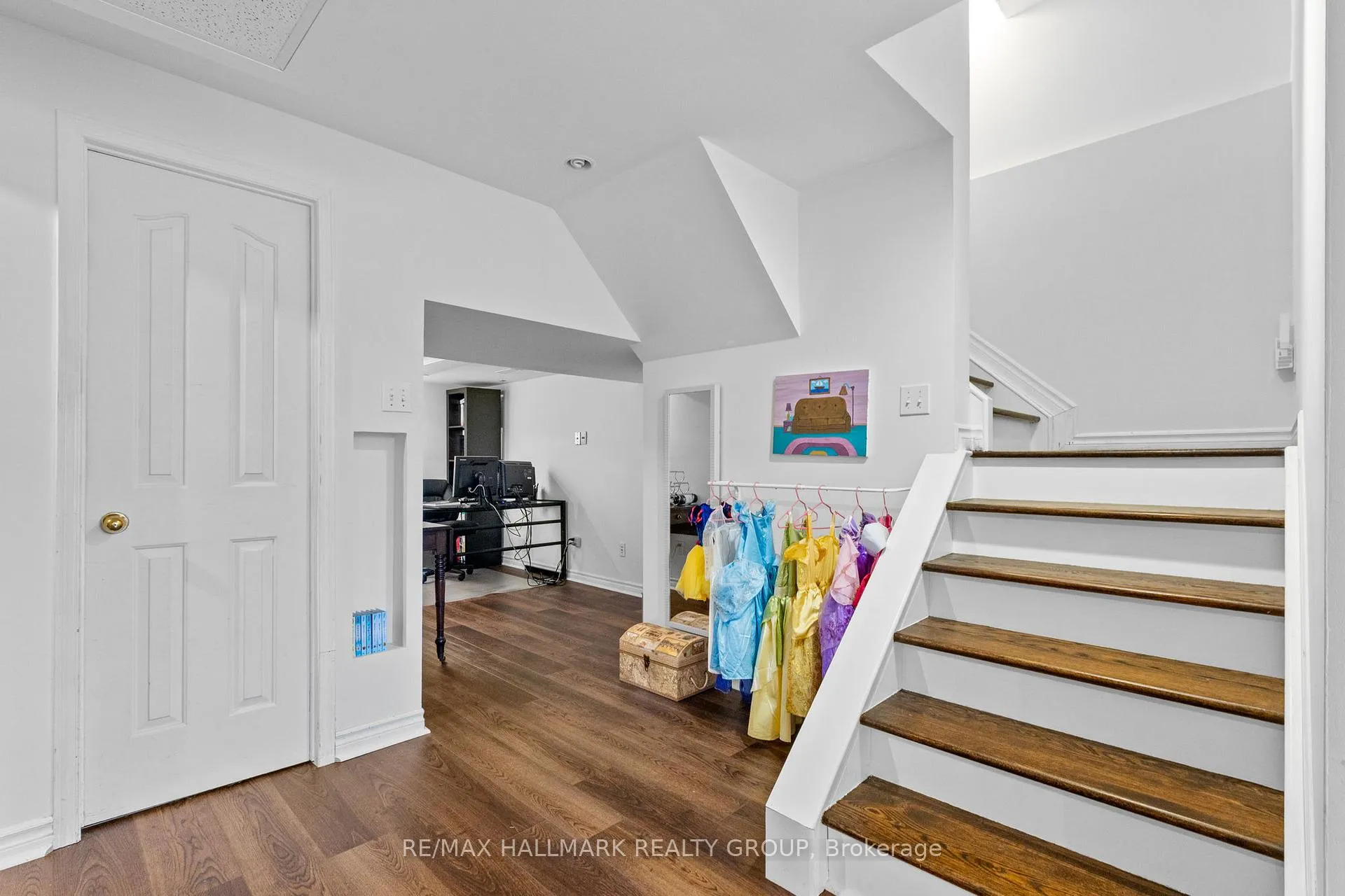 Photo 25 of 5 Rossan Street, Ottawa, Barrhaven East — HOMEH