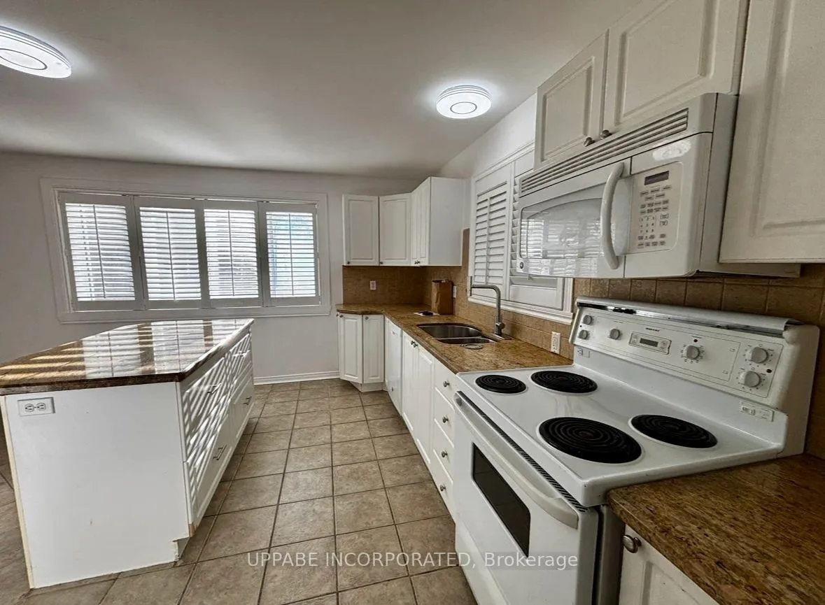 Photo 3 of Unit 2, 225 Cobourg Street, Ottawa, Sandy Hill — HOMEH