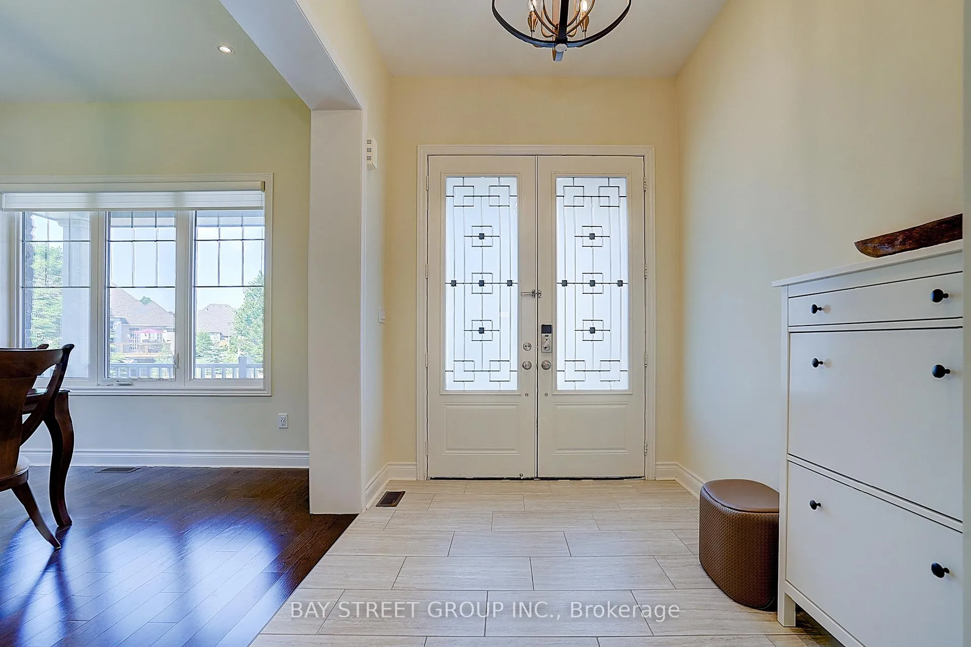 Photo 3 of 96 Match Point Court, Aurora, Aurora Estates — HOMEH