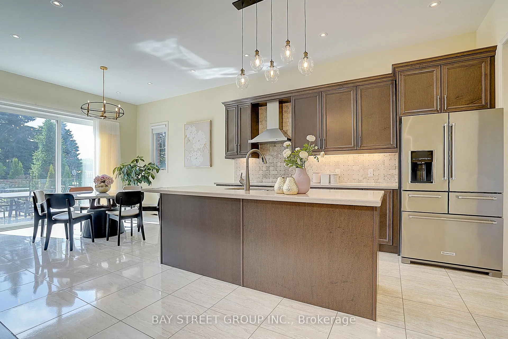 Photo 10 of 96 Match Point Court, Aurora, Aurora Estates — HOMEH