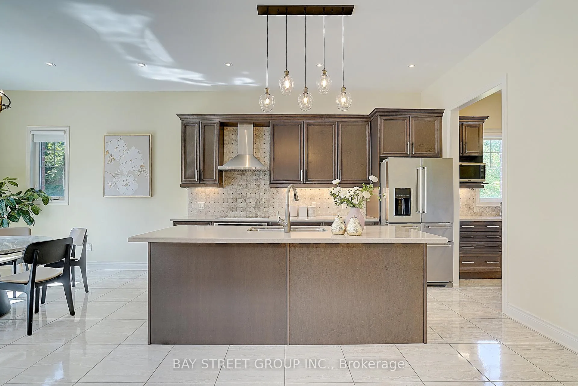 Photo 11 of 96 Match Point Court, Aurora, Aurora Estates — HOMEH