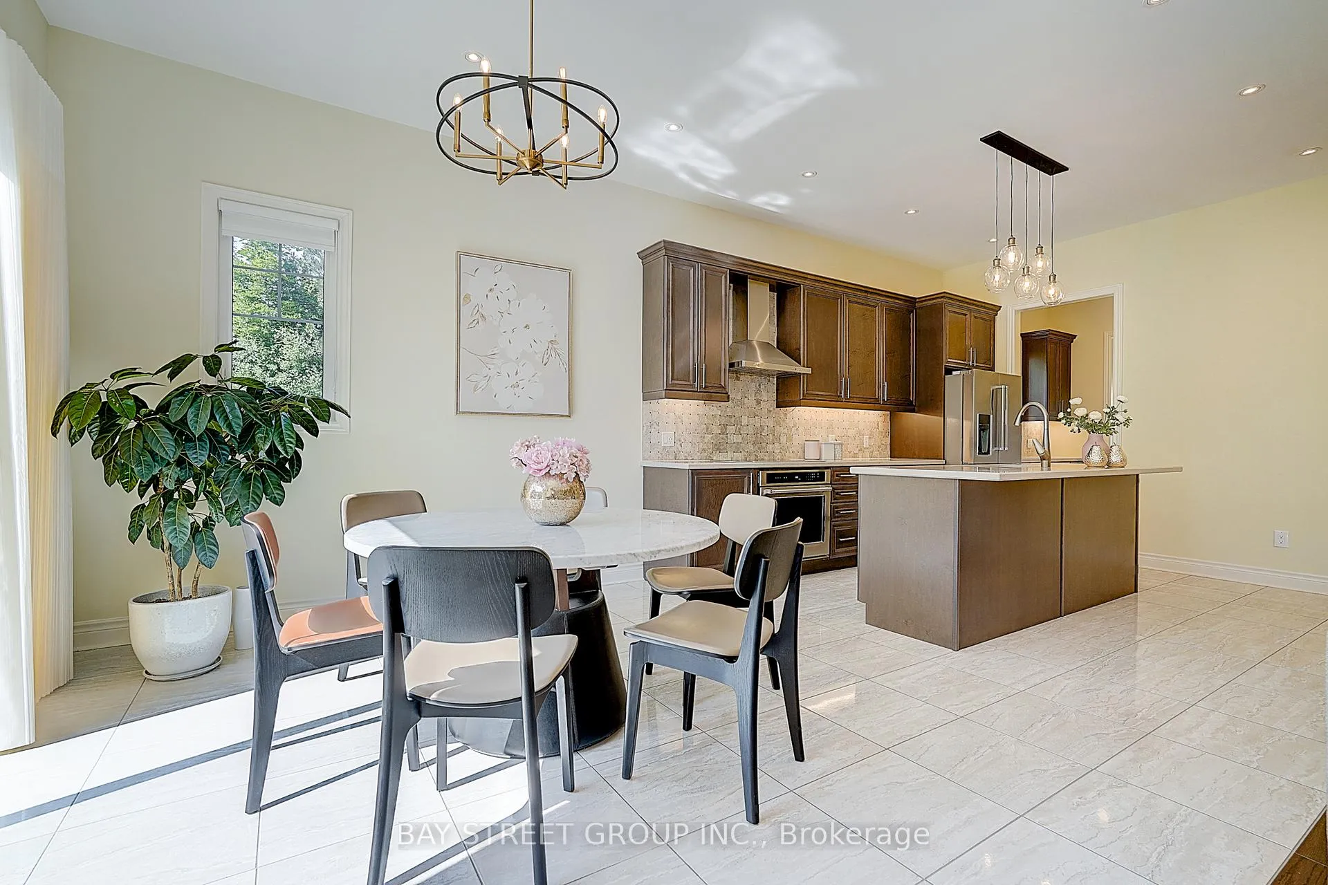 Photo 13 of 96 Match Point Court, Aurora, Aurora Estates — HOMEH