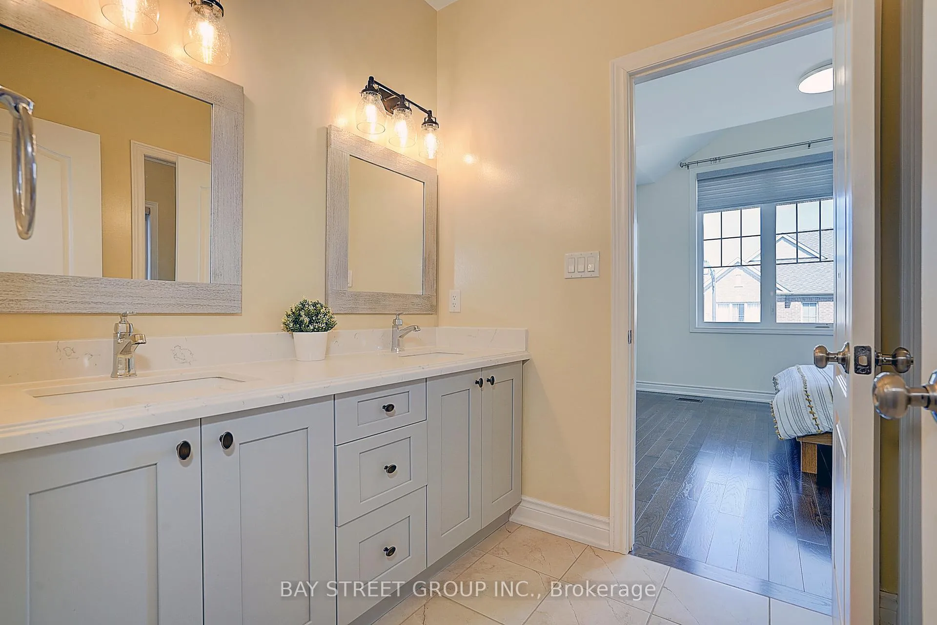 Photo 27 of 96 Match Point Court, Aurora, Aurora Estates — HOMEH