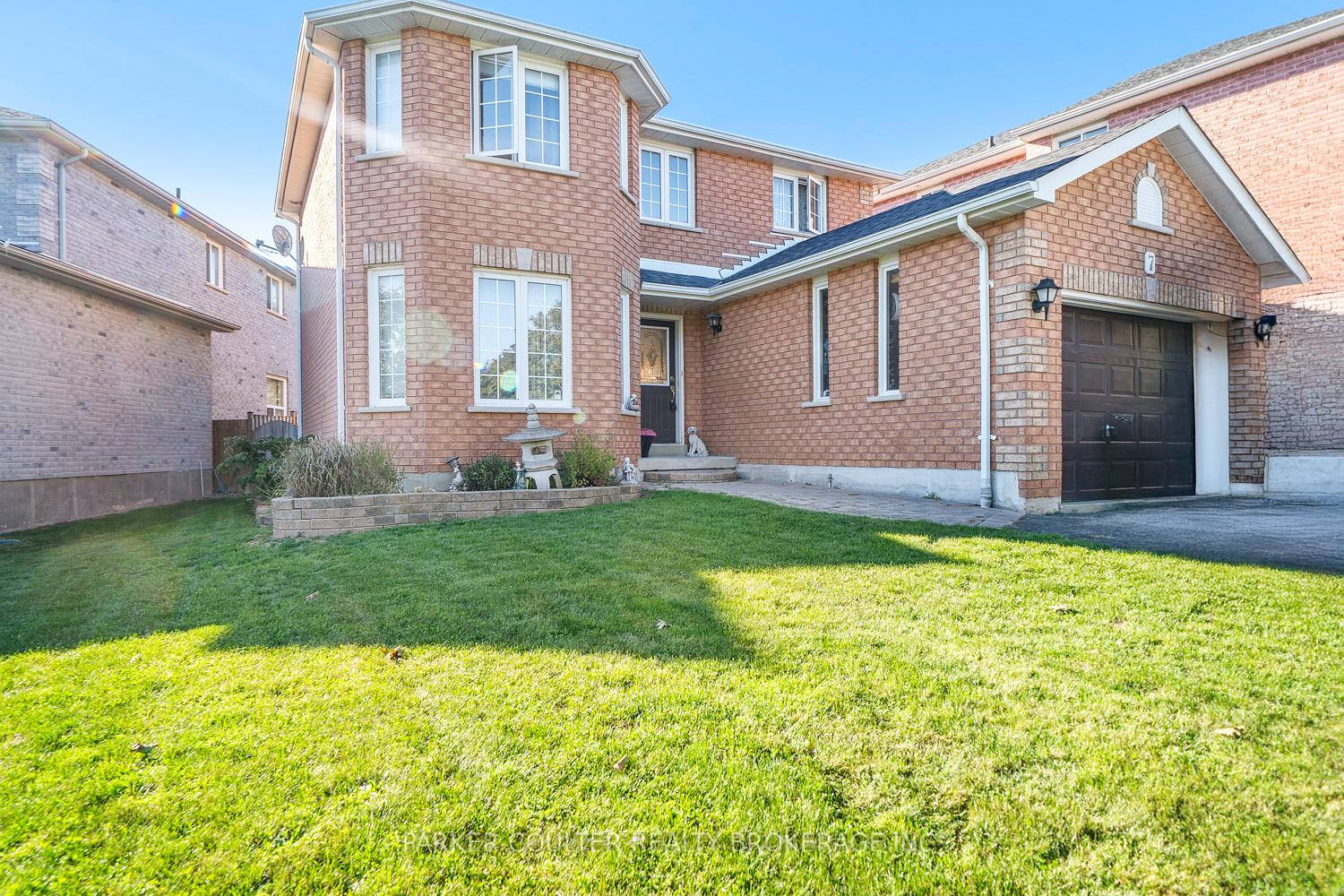 Photo 1 of 7 Teal Place, Barrie, Painswick South — HOMEH