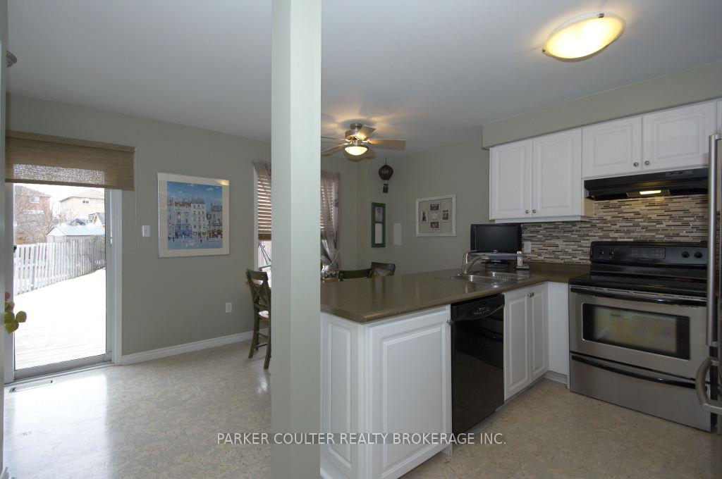 Photo 9 of 7 Teal Place, Barrie, Painswick South — HOMEH