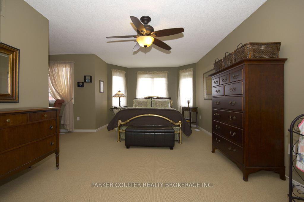 Photo 14 of 7 Teal Place, Barrie, Painswick South — HOMEH