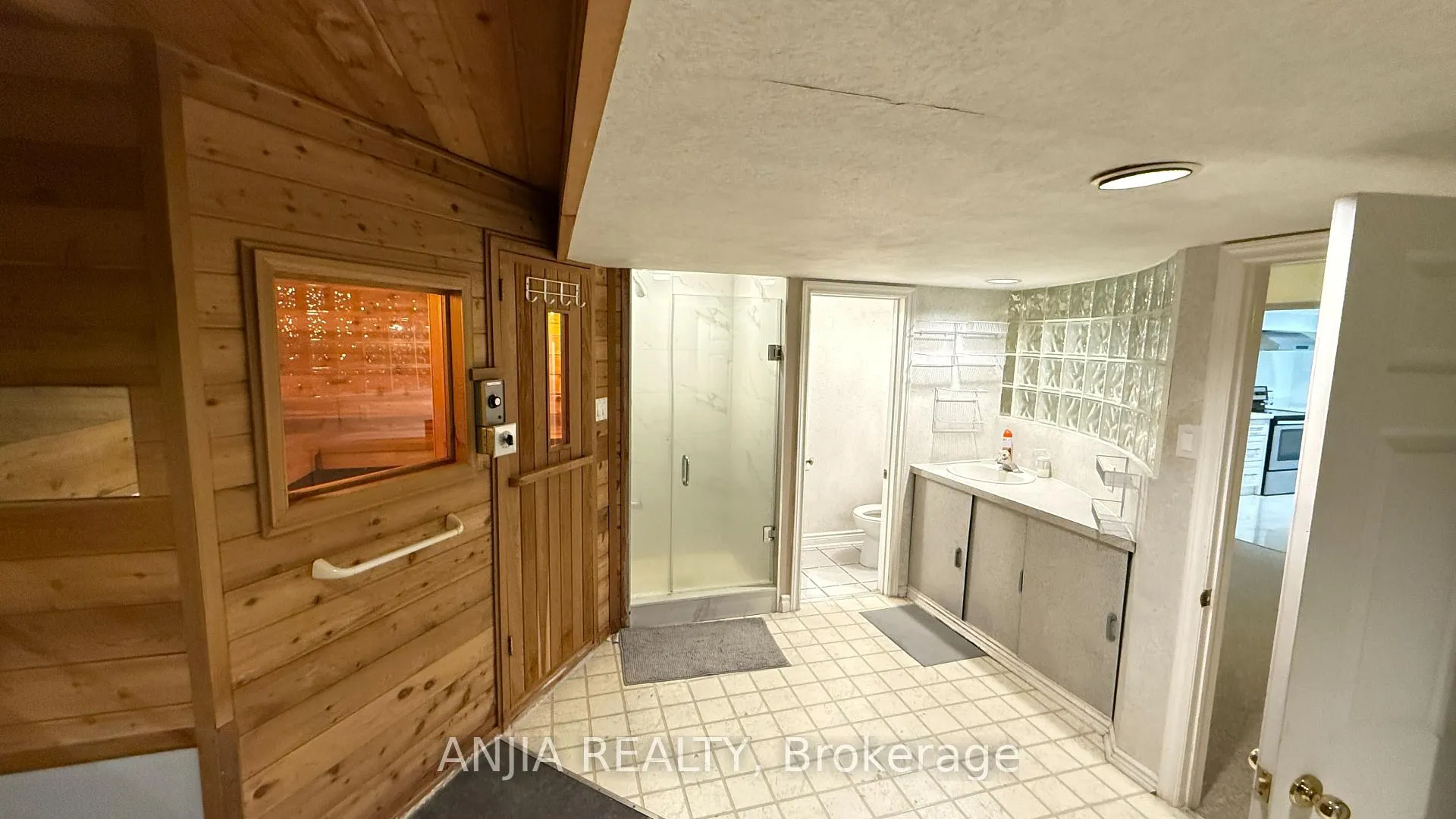 Photo 8 of 1 Brewsland Crescent, Markham, Thornlea — HOMEH
