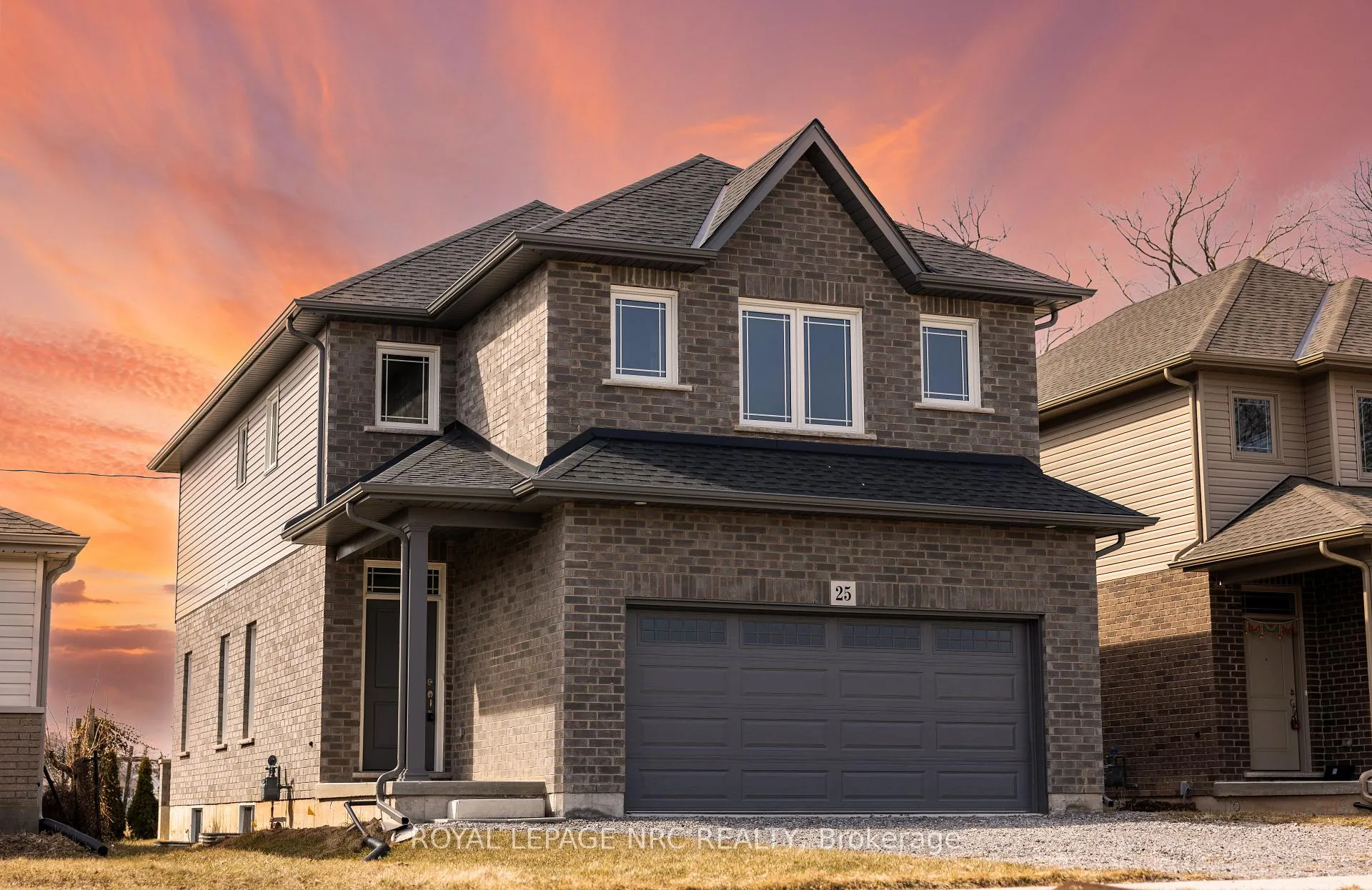 Photo 1 of 25 McMann Drive, Thorold, Thorold Downtown — HOMEH