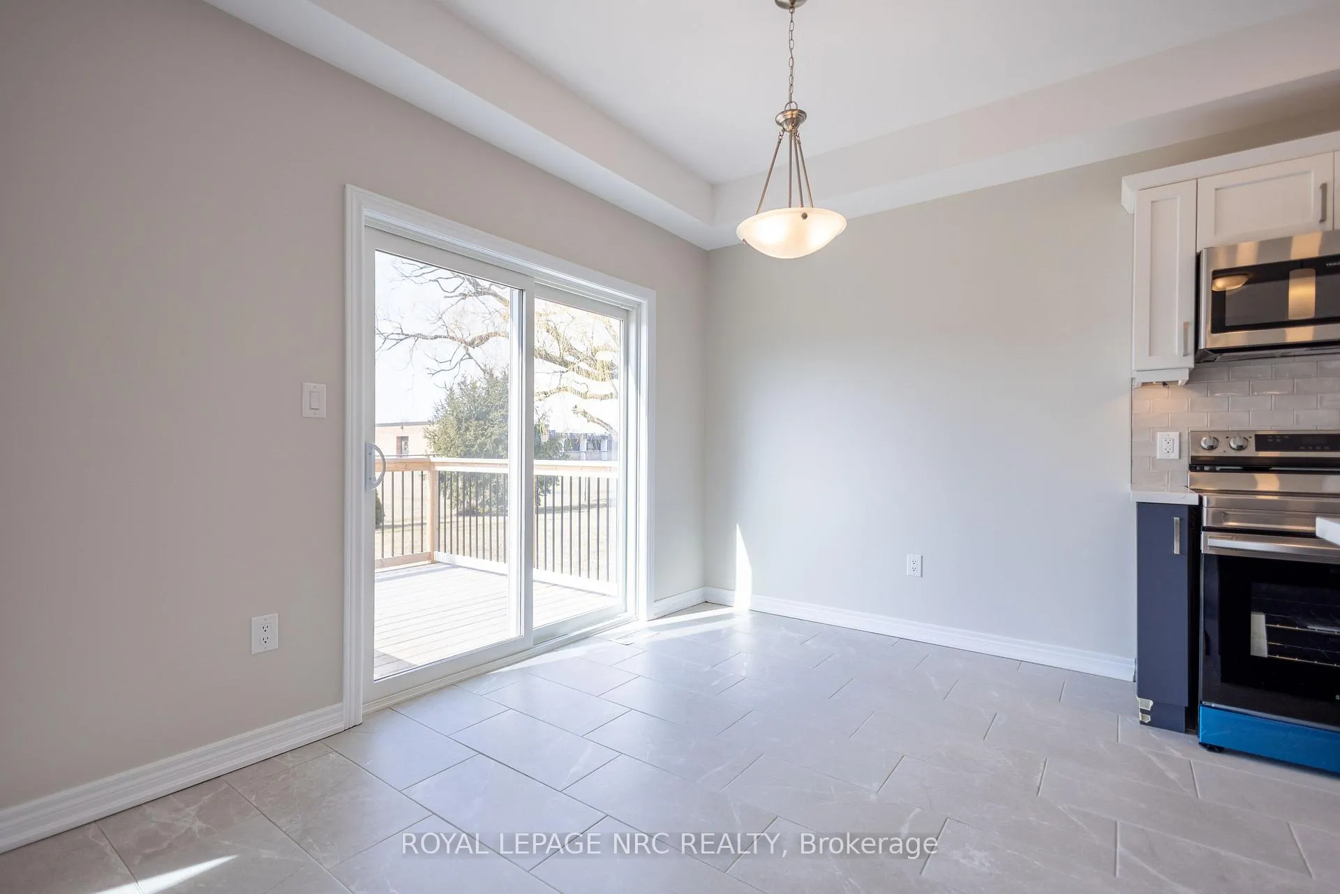 Photo 7 of 25 McMann Drive, Thorold, Thorold Downtown — HOMEH