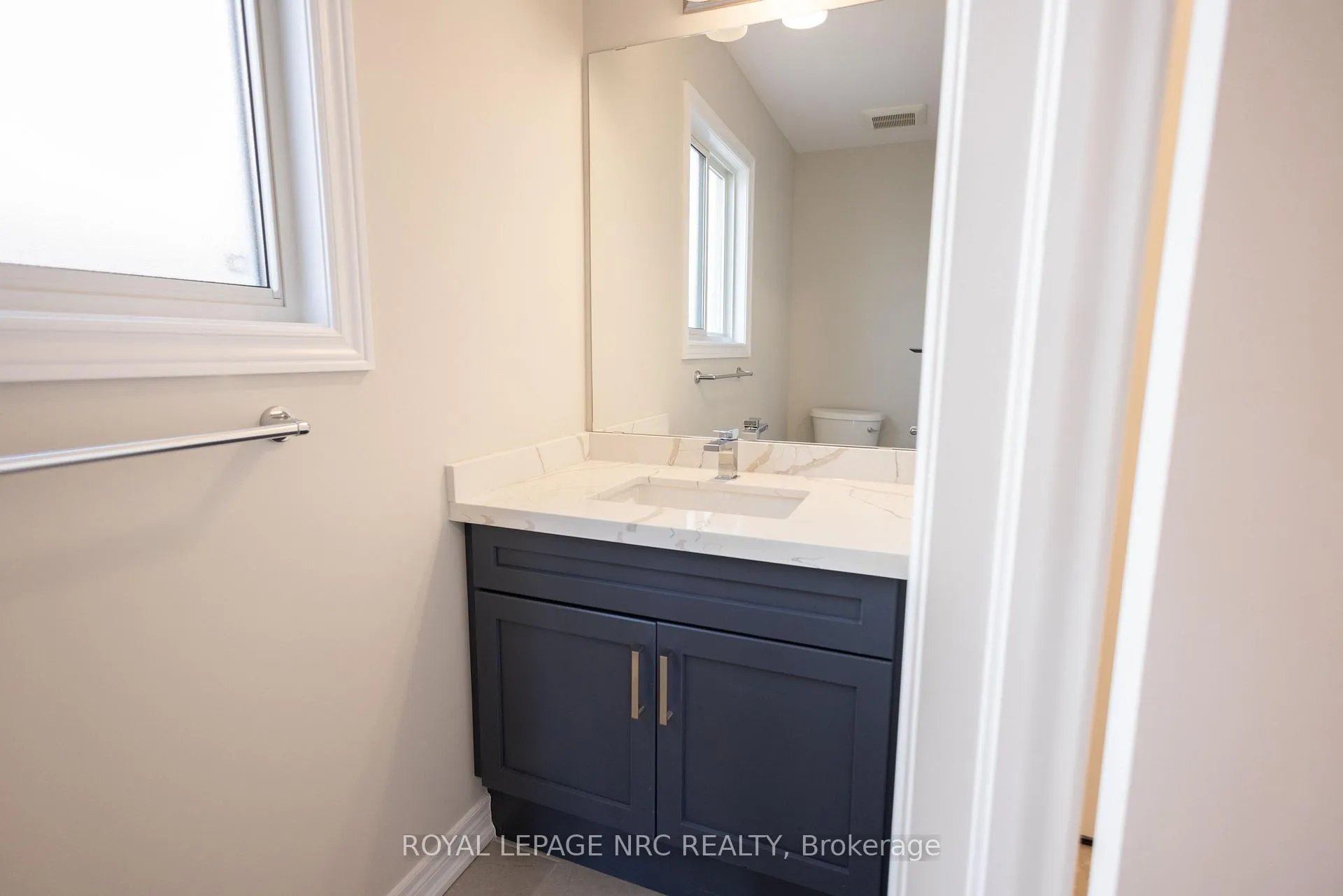 Photo 11 of 25 McMann Drive, Thorold, Thorold Downtown — HOMEH