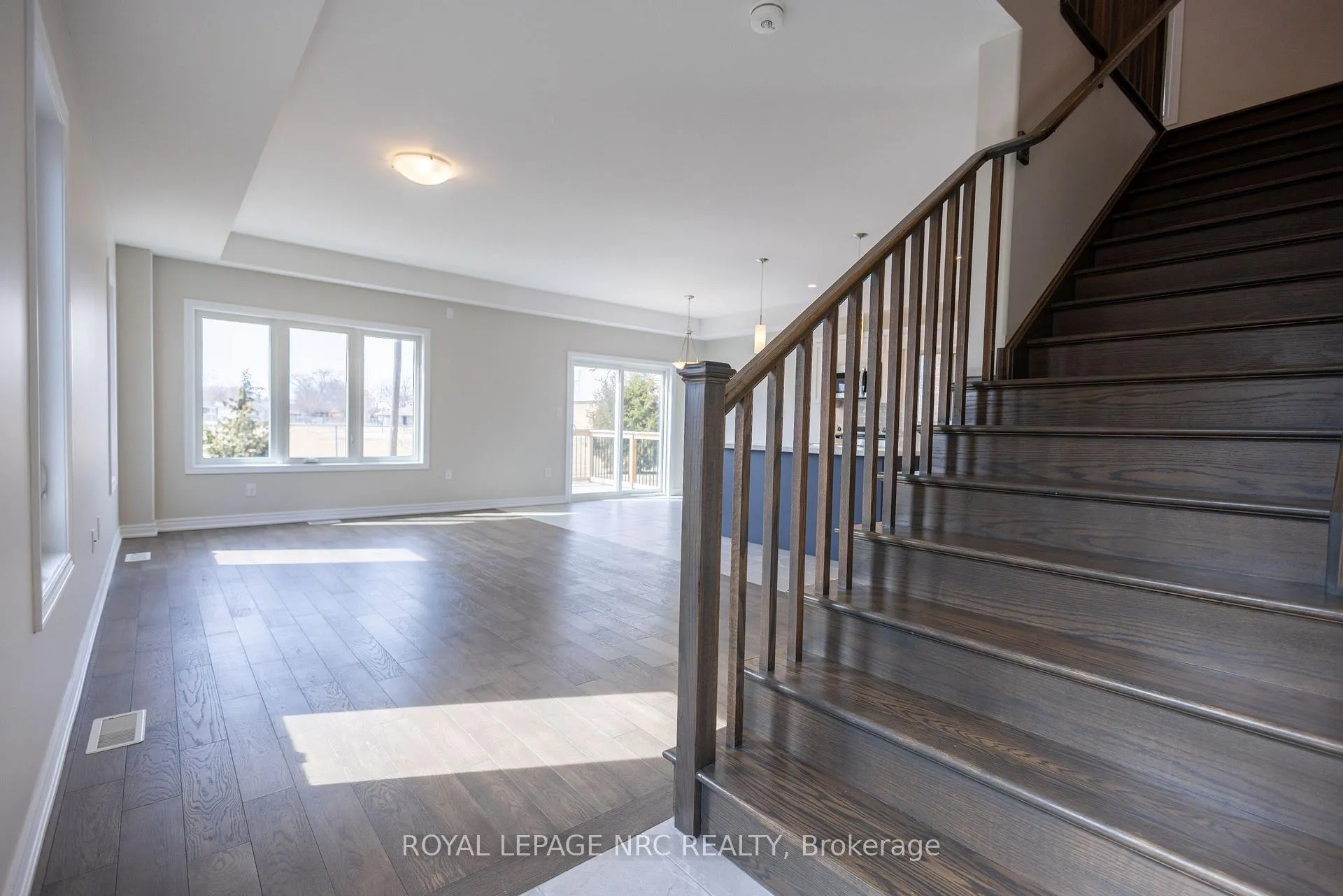 Photo 12 of 25 McMann Drive, Thorold, Thorold Downtown — HOMEH