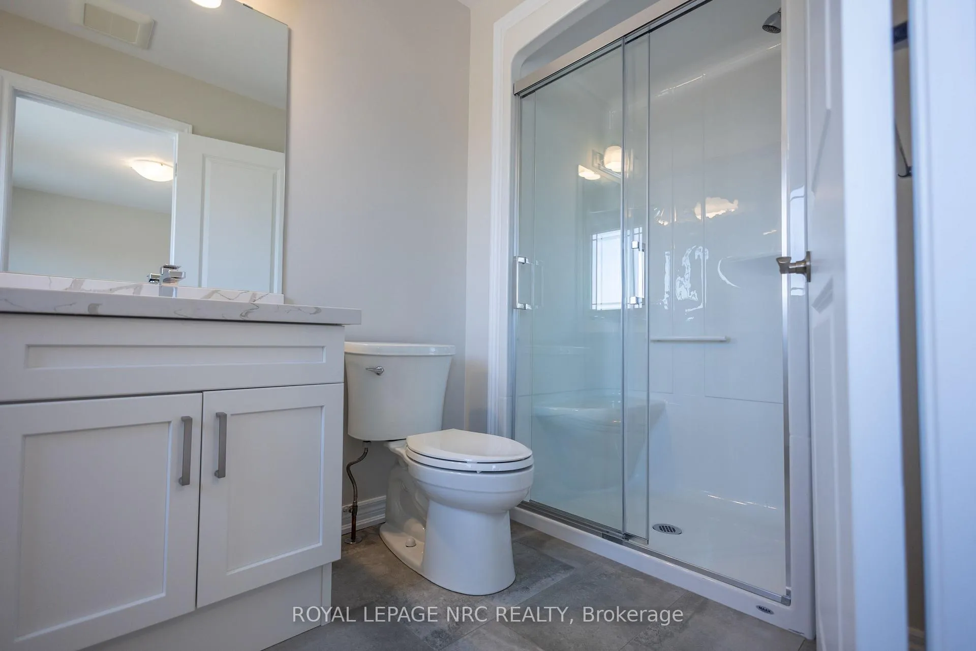 Photo 18 of 25 McMann Drive, Thorold, Thorold Downtown — HOMEH