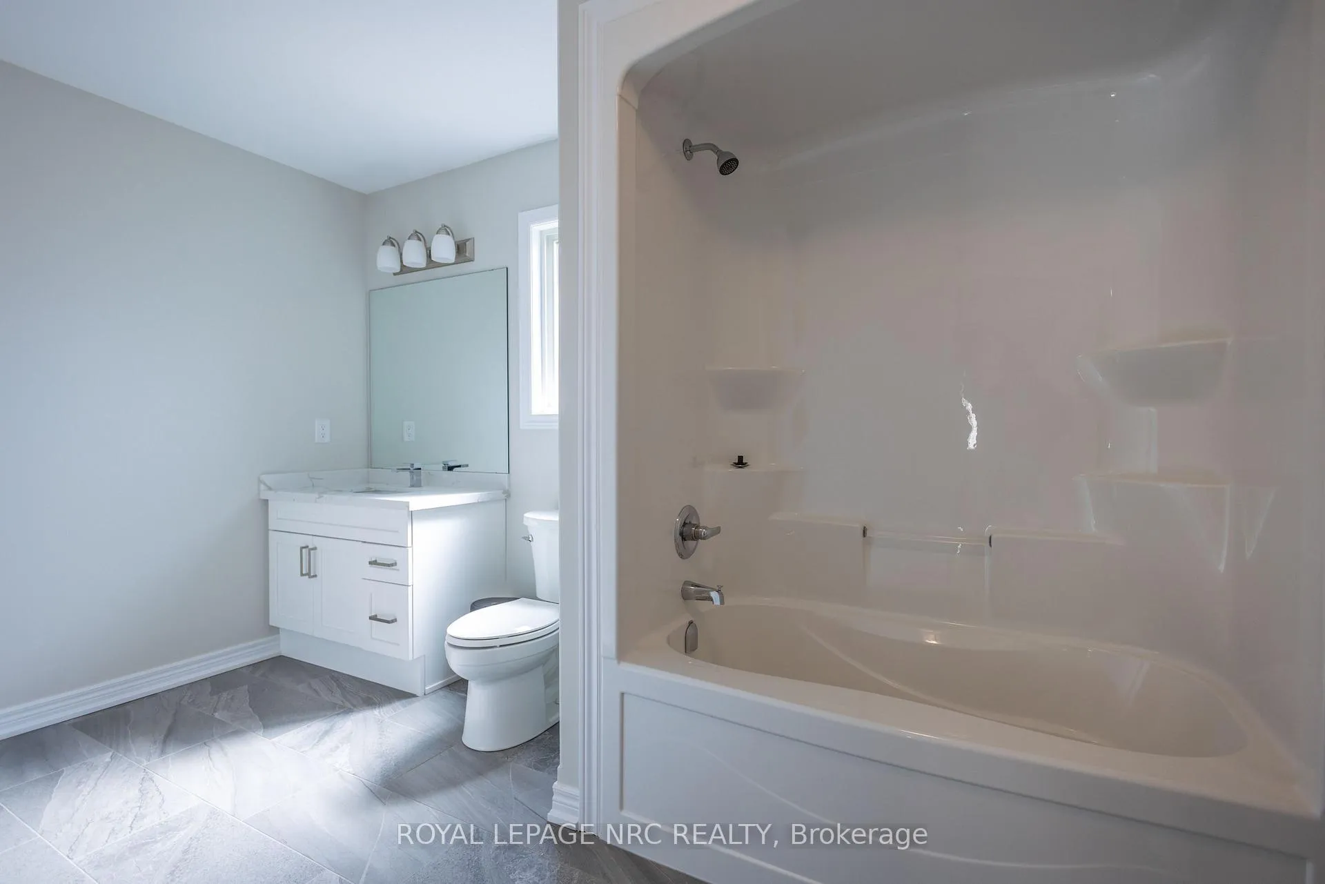 Photo 19 of 25 McMann Drive, Thorold, Thorold Downtown — HOMEH