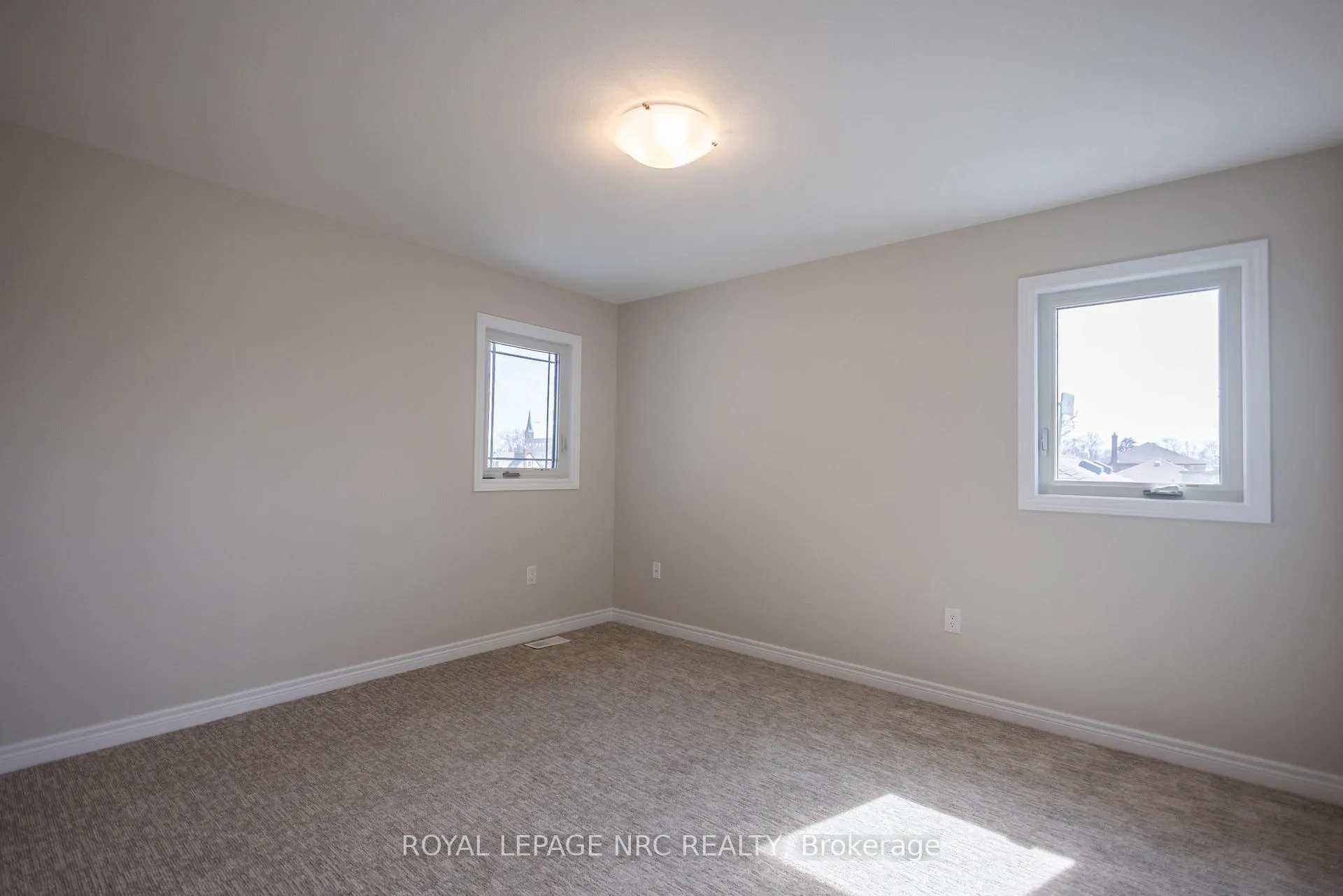 Photo 21 of 25 McMann Drive, Thorold, Thorold Downtown — HOMEH