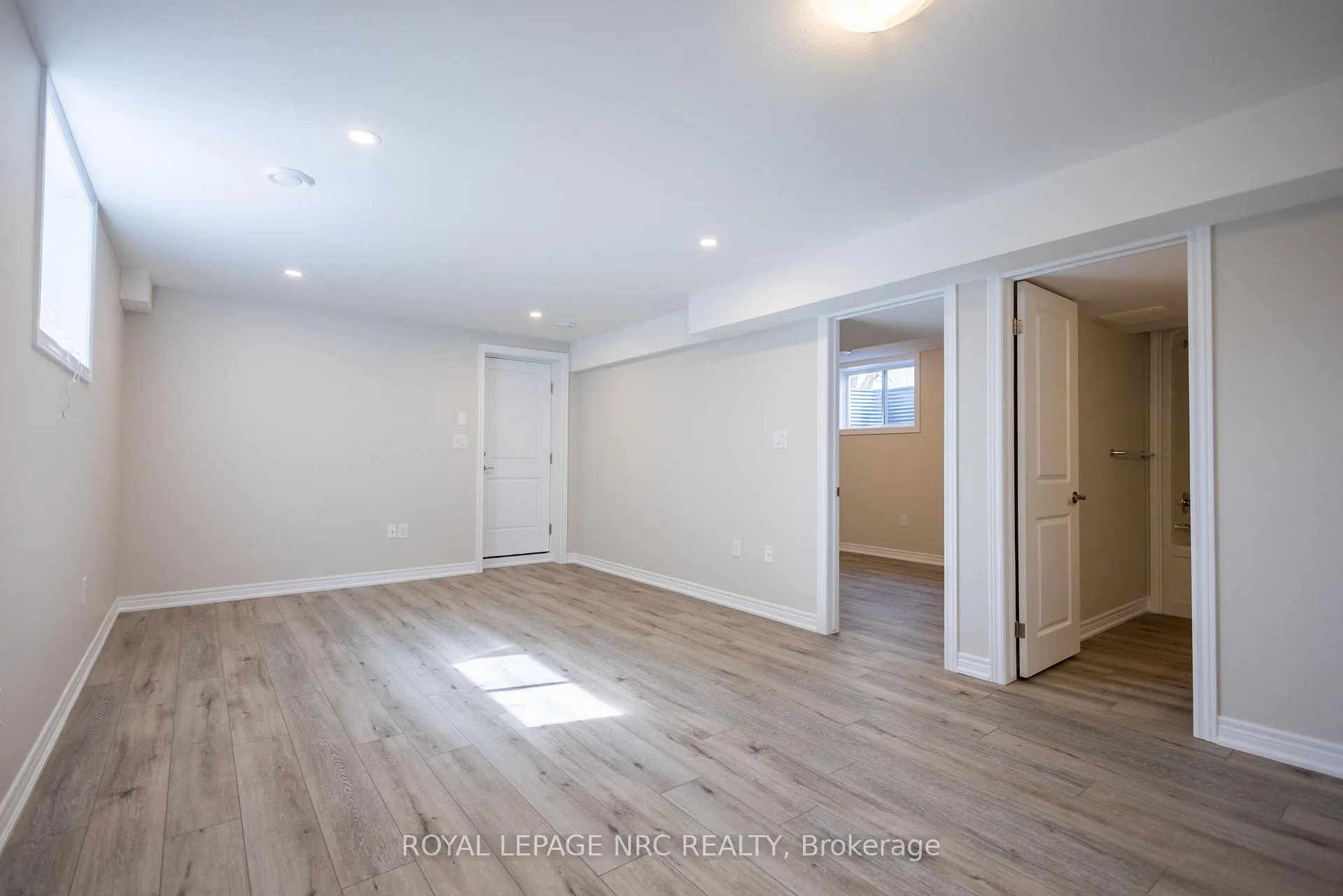 Photo 26 of 25 McMann Drive, Thorold, Thorold Downtown — HOMEH