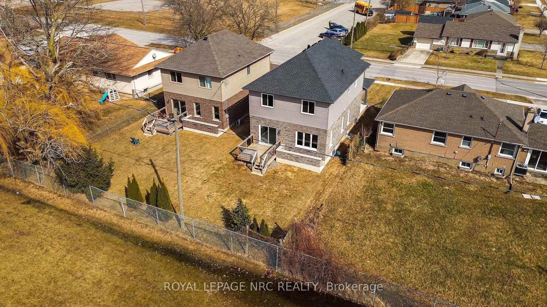 Photo 37 of 25 McMann Drive, Thorold, Thorold Downtown — HOMEH