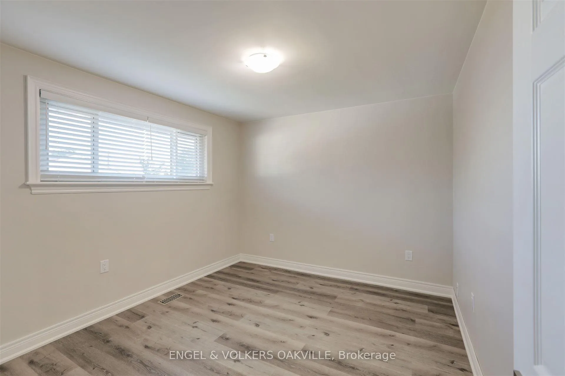 Photo 10 of Unit Upper, 128 Winchester Boulevard, Hamilton, Hampton Heights — HOMEH