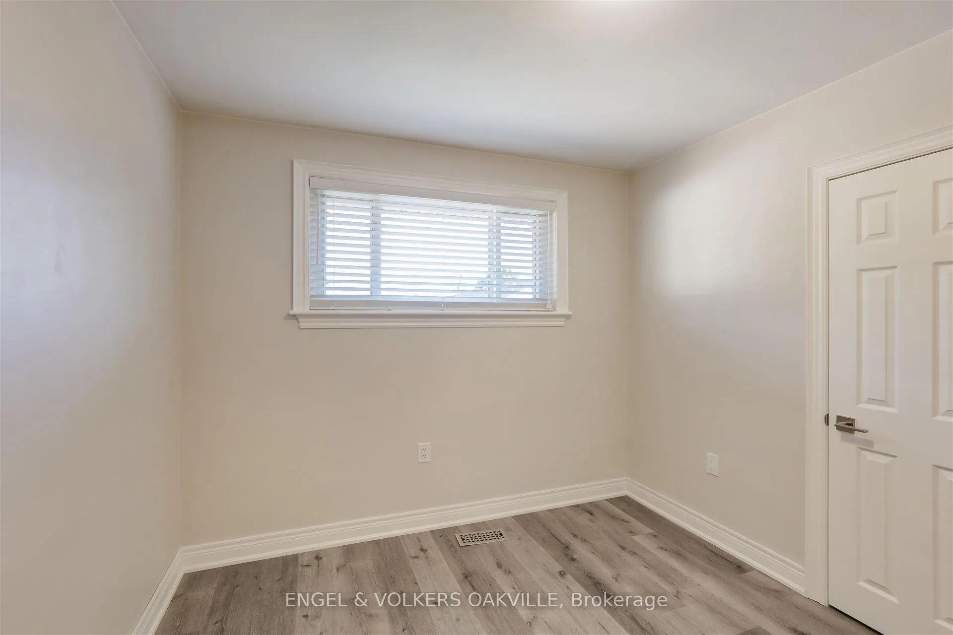 Photo 18 of Unit Upper, 128 Winchester Boulevard, Hamilton, Hampton Heights — HOMEH