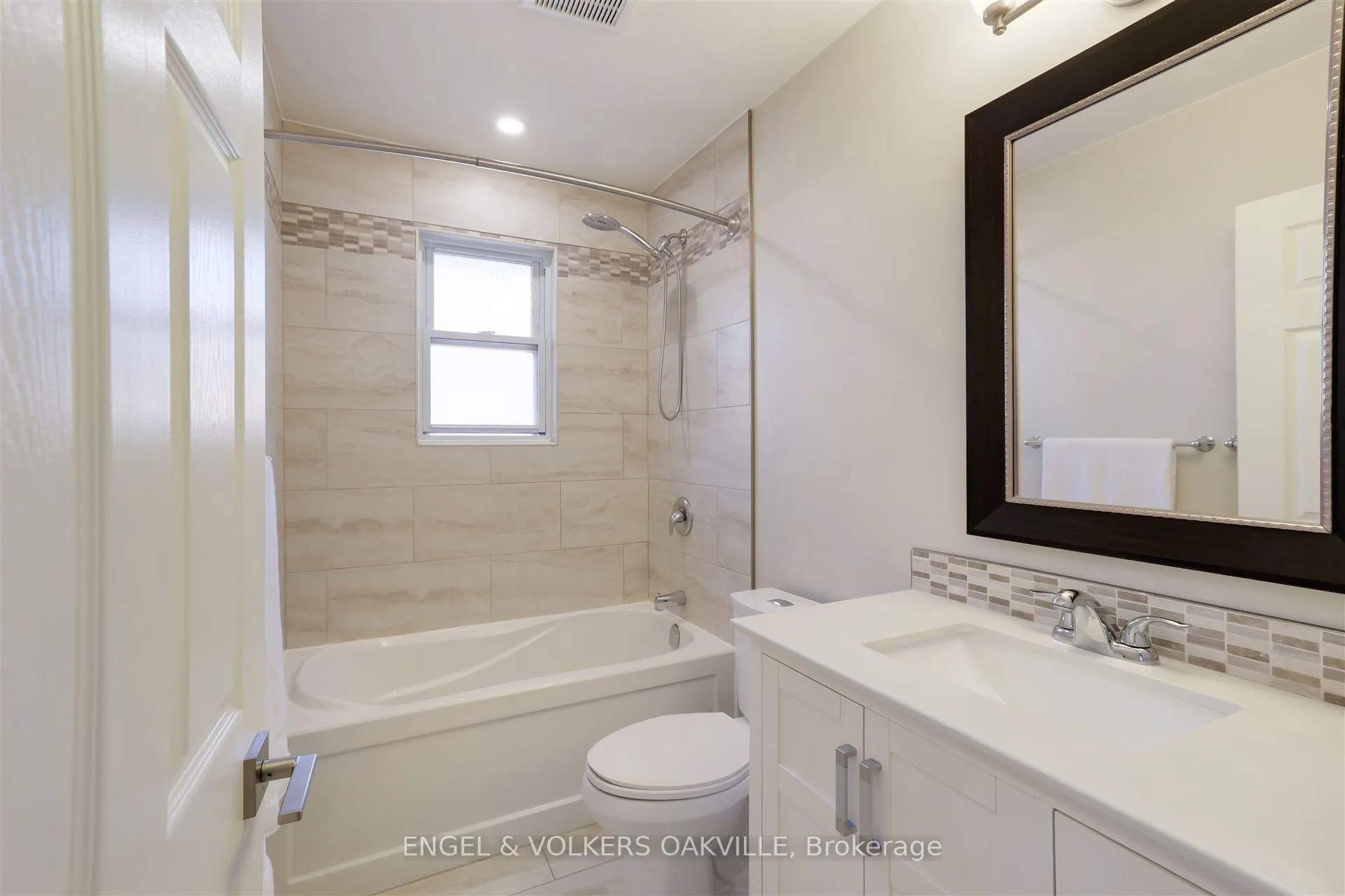 Photo 19 of Unit Upper, 128 Winchester Boulevard, Hamilton, Hampton Heights — HOMEH