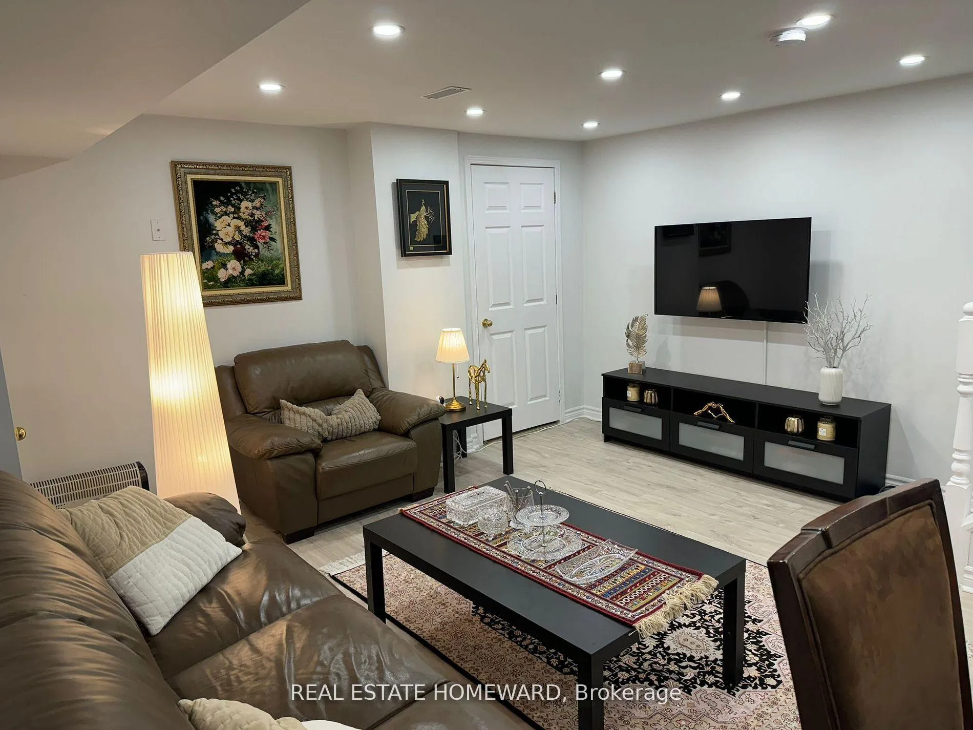 Photo 6 of Unit Bsmt, 29 Sarah Ashbridge Avenue, Toronto, The Beaches — HOMEH