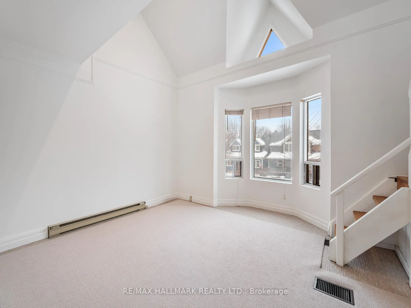 Photo 11 of Unit Upper, 55 Eastmount Avenue, Toronto, Playter Estates-Danforth — HOMEH