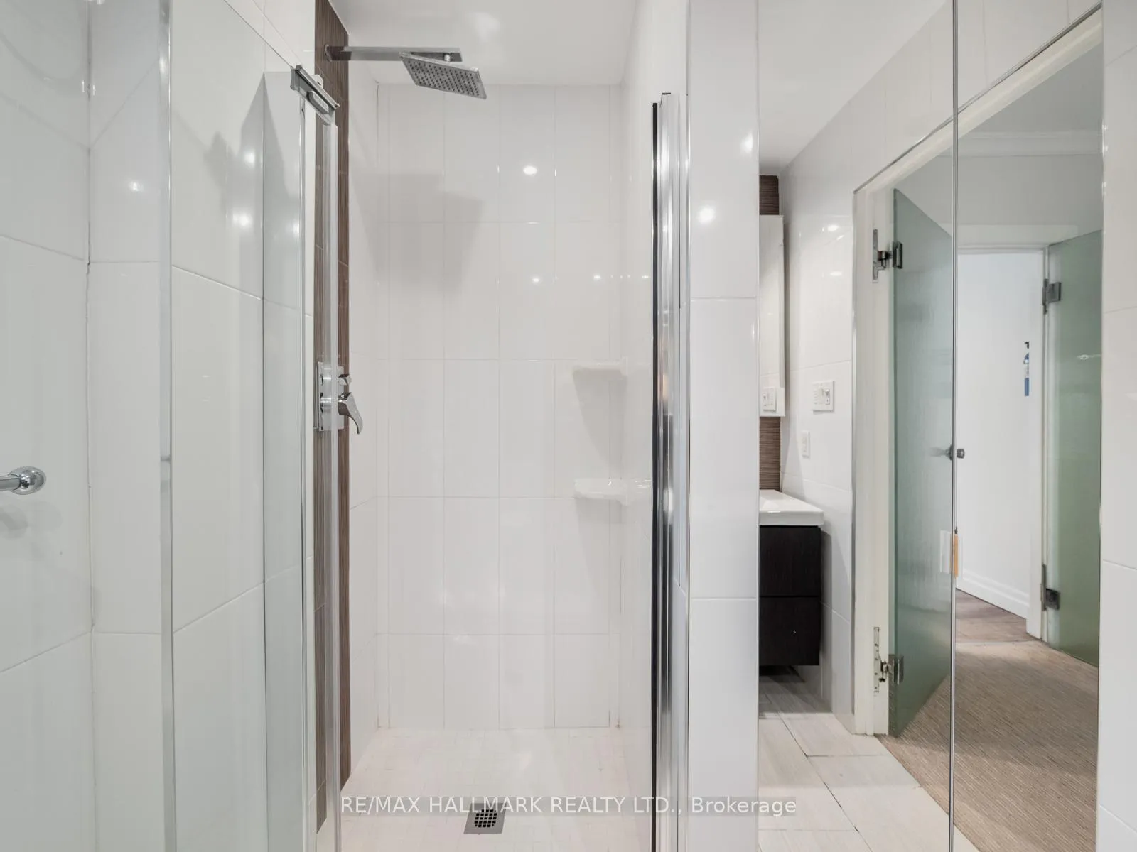 Photo 24 of Unit Upper, 55 Eastmount Avenue, Toronto, Playter Estates-Danforth — HOMEH