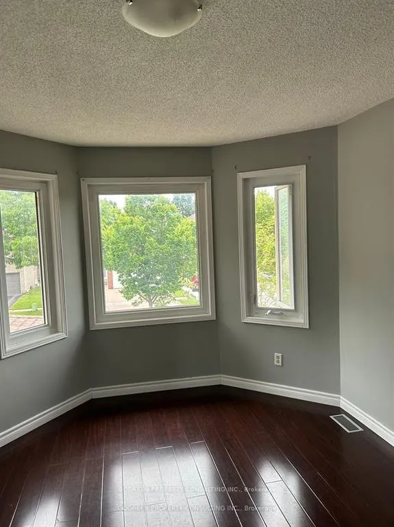 Photo 7 of 2285 Cottonwood Circle, Pickering, Liverpool — HOMEH