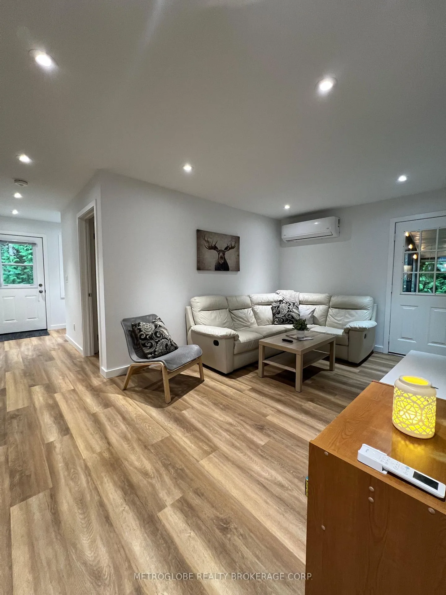 Photo 6 of 876 Kennedy Road, Innisfil, Alcona — HOMEH