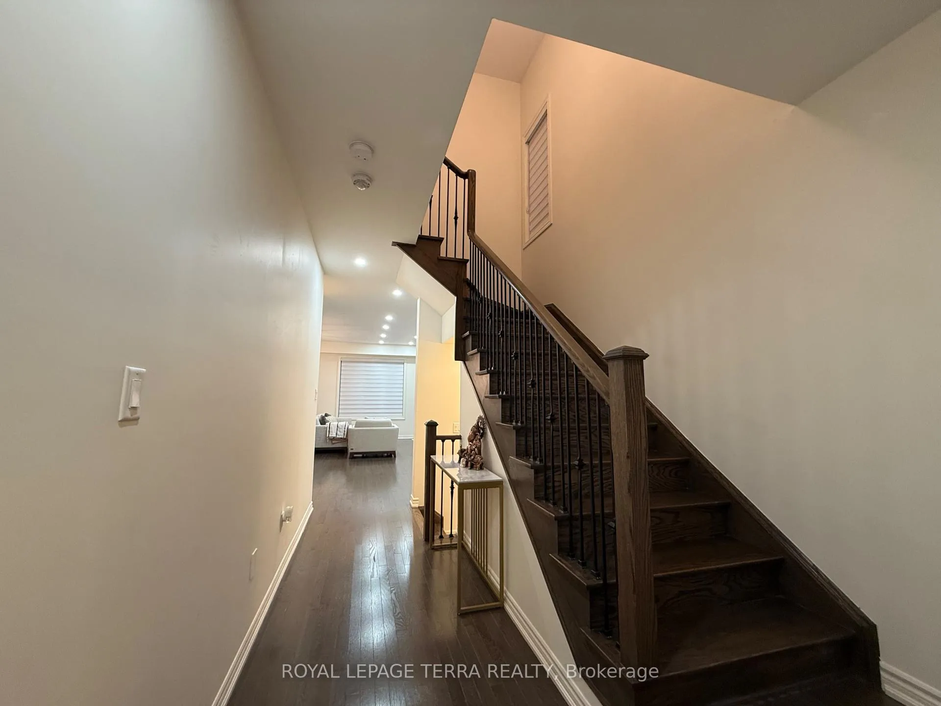 Photo 7 of 70 Fruitful Crescent, Whitby, Williamsburg — HOMEH