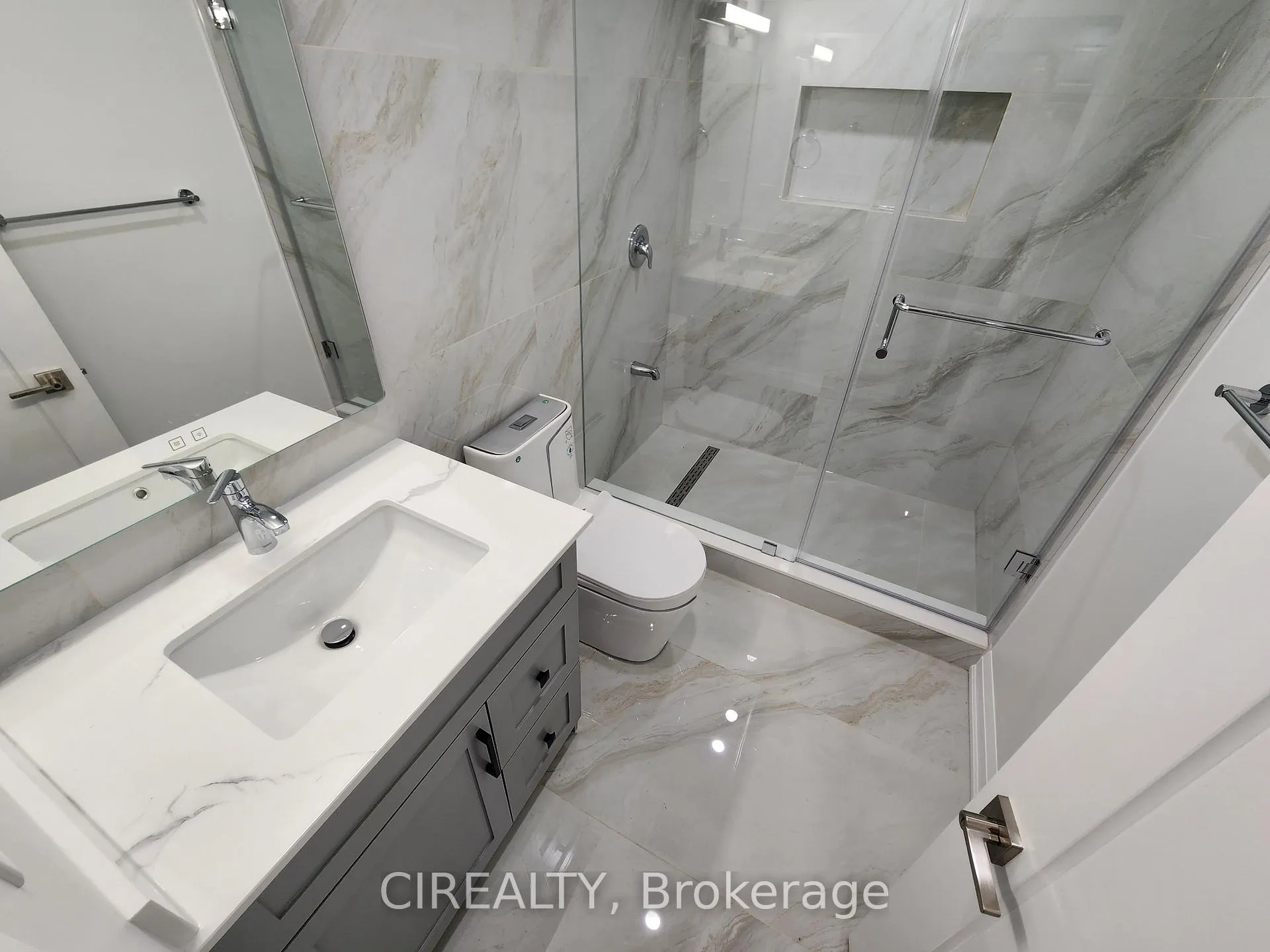 Photo 15 of 268 Bonnieglen Boulevard, Caledon, Rural Caledon — HOMEH