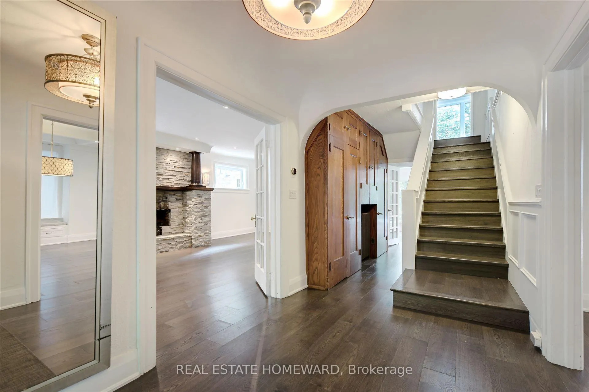 Photo 2 of 15 Pine Crescent, Toronto, The Beaches — HOMEH