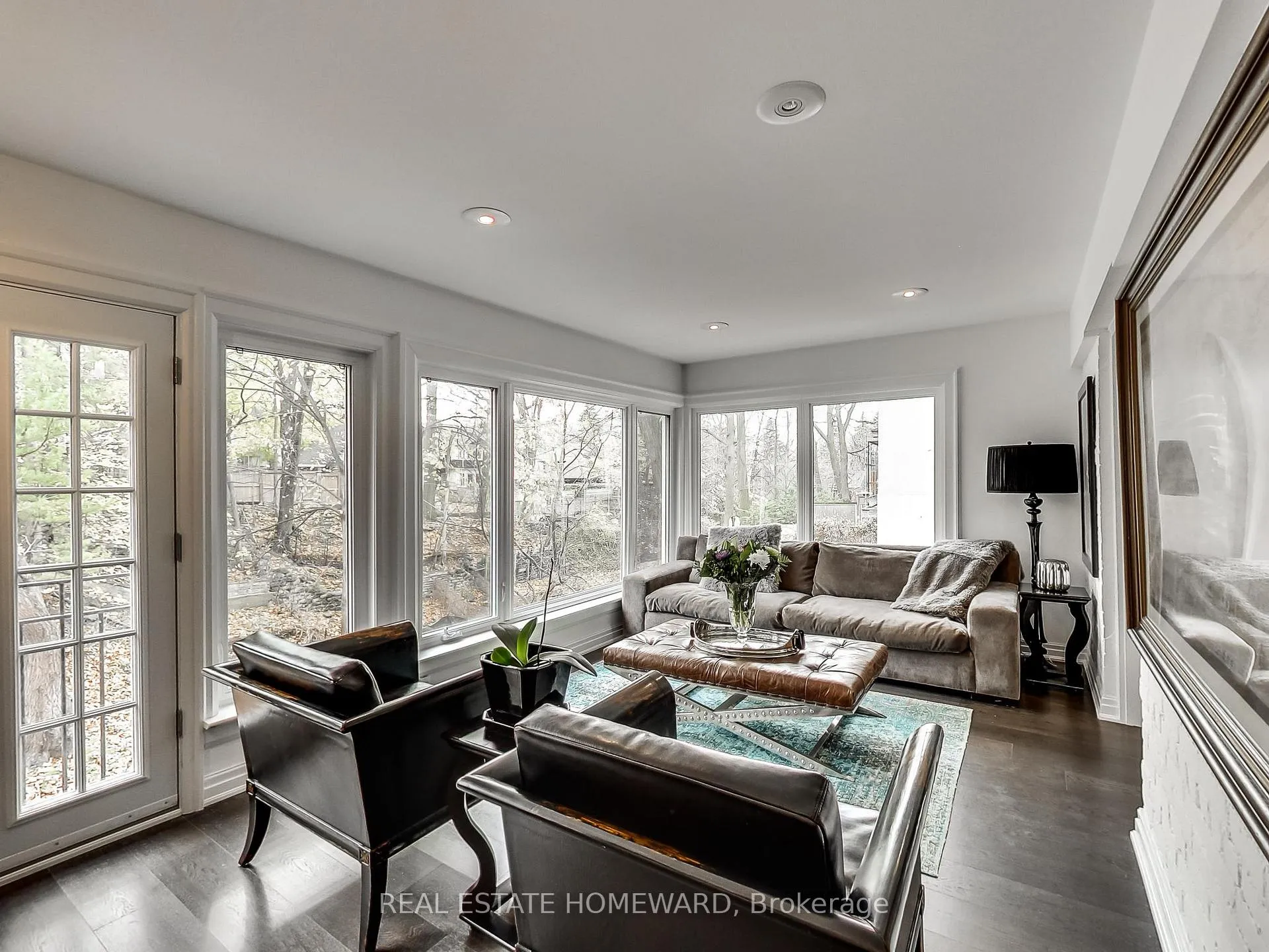 Photo 12 of 15 Pine Crescent, Toronto, The Beaches — HOMEH