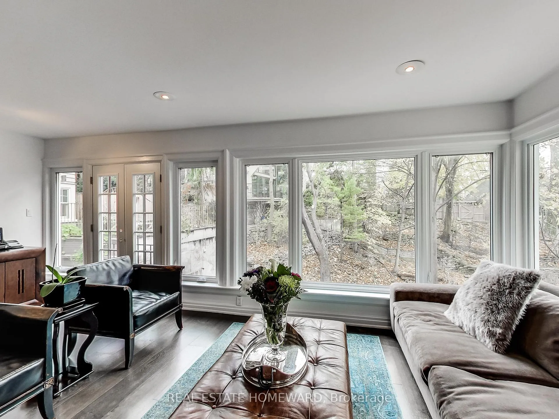 Photo 13 of 15 Pine Crescent, Toronto, The Beaches — HOMEH