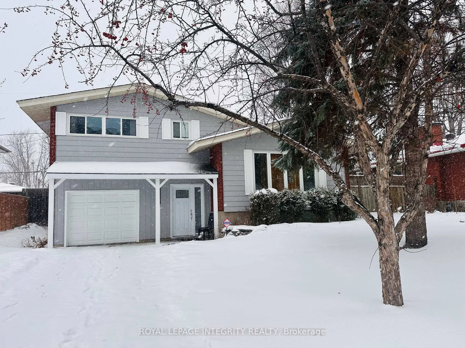 Photo 1 of 1797 Gage Crescent, Ottawa, Bel Air Heights — HOMEH