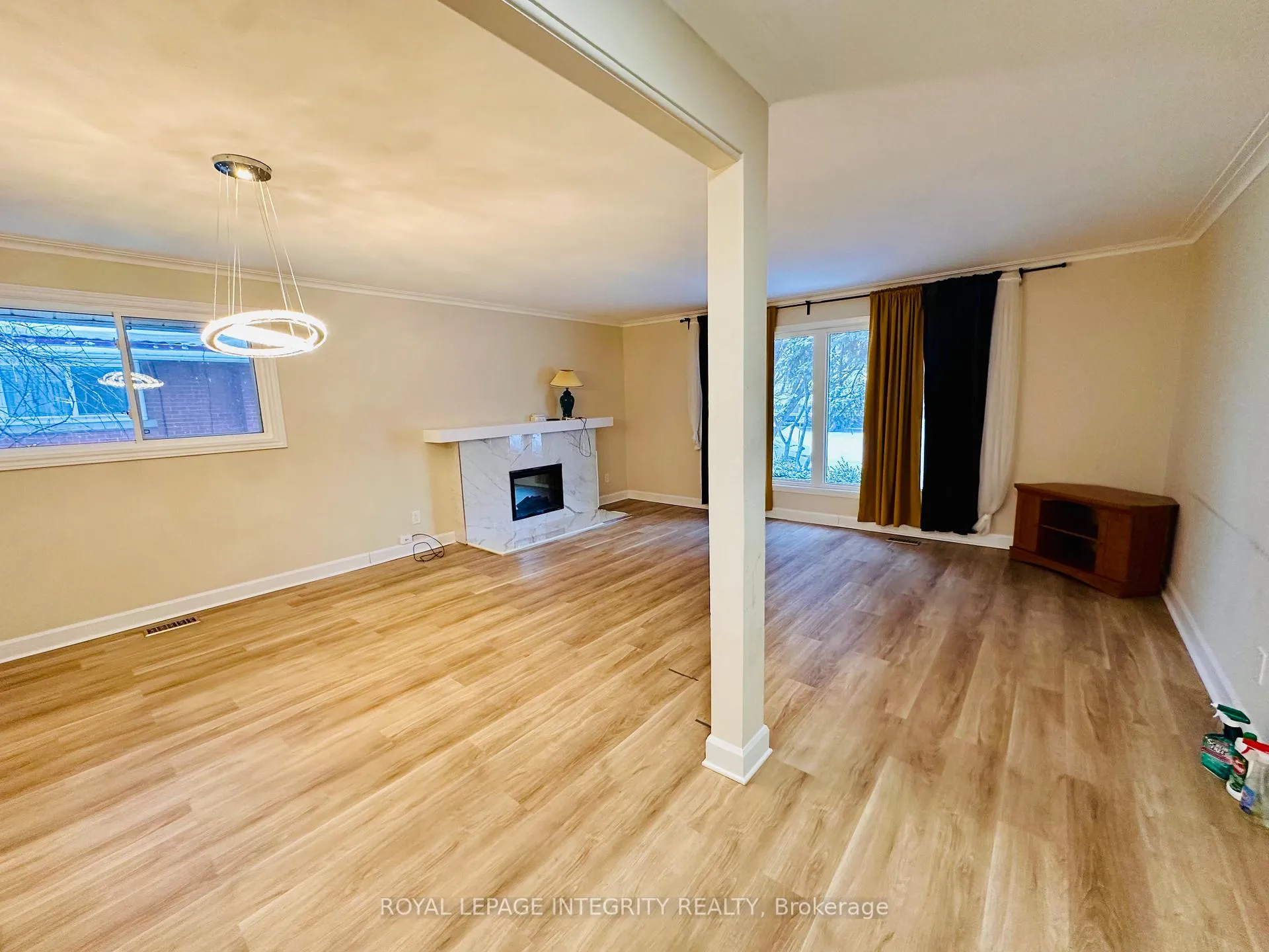 Photo 3 of 1797 Gage Crescent, Ottawa, Bel Air Heights — HOMEH