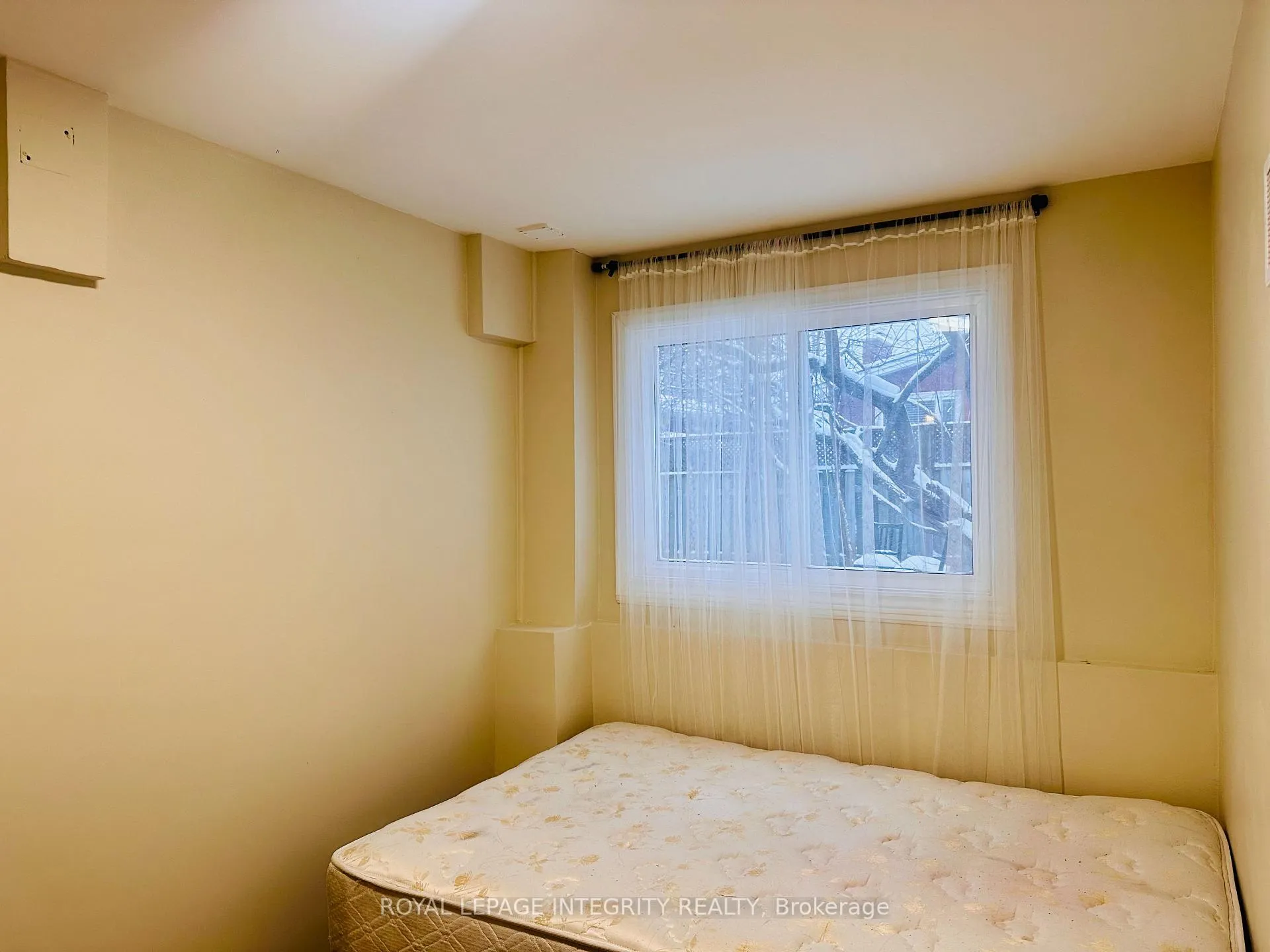 Photo 14 of 1797 Gage Crescent, Ottawa, Bel Air Heights — HOMEH