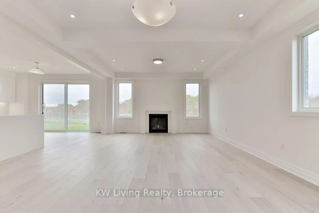 Photo 8 of 20 Berczy Manor Crescent, Markham, Victoria Square — HOMEH