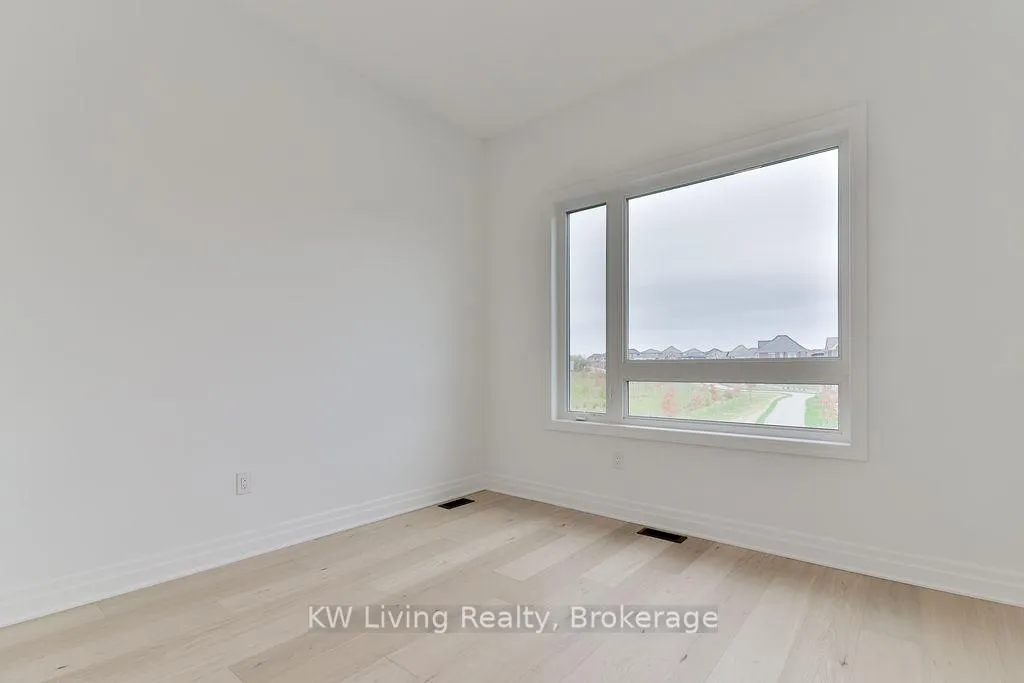 Photo 17 of 20 Berczy Manor Crescent, Markham, Victoria Square — HOMEH