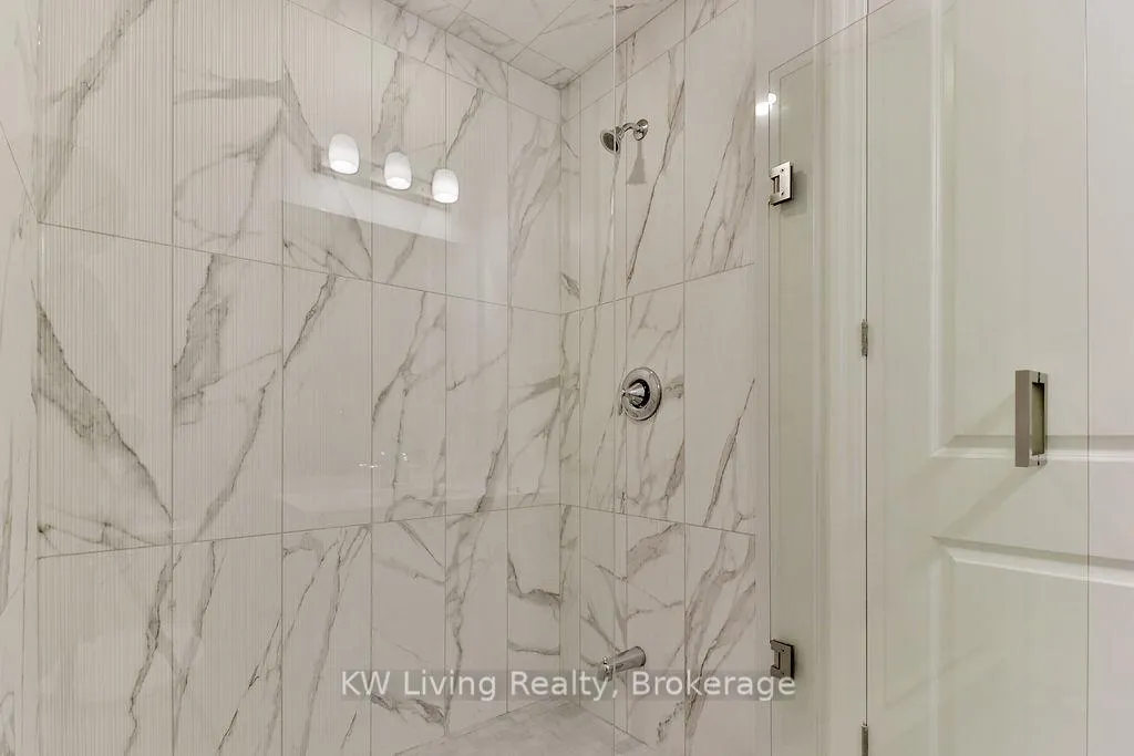 Photo 23 of 20 Berczy Manor Crescent, Markham, Victoria Square — HOMEH