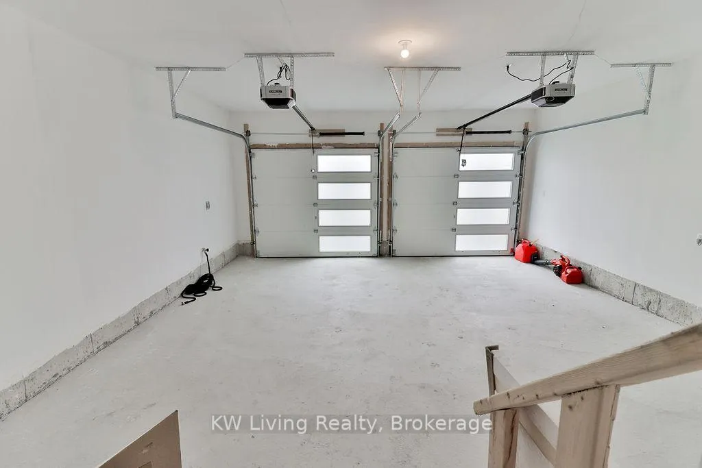 Photo 36 of 20 Berczy Manor Crescent, Markham, Victoria Square — HOMEH