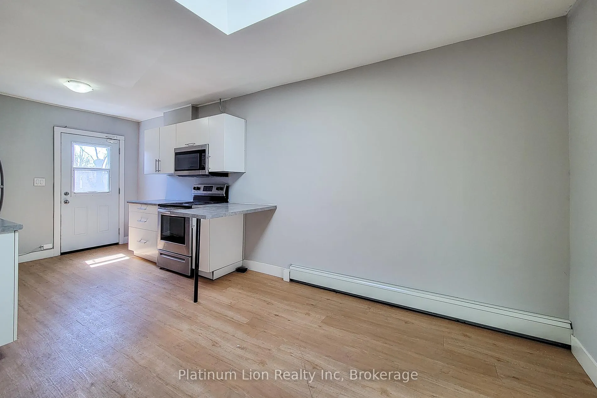 Photo 10 of Unit A, 308 Barton Street, Hamilton, Stinson — HOMEH