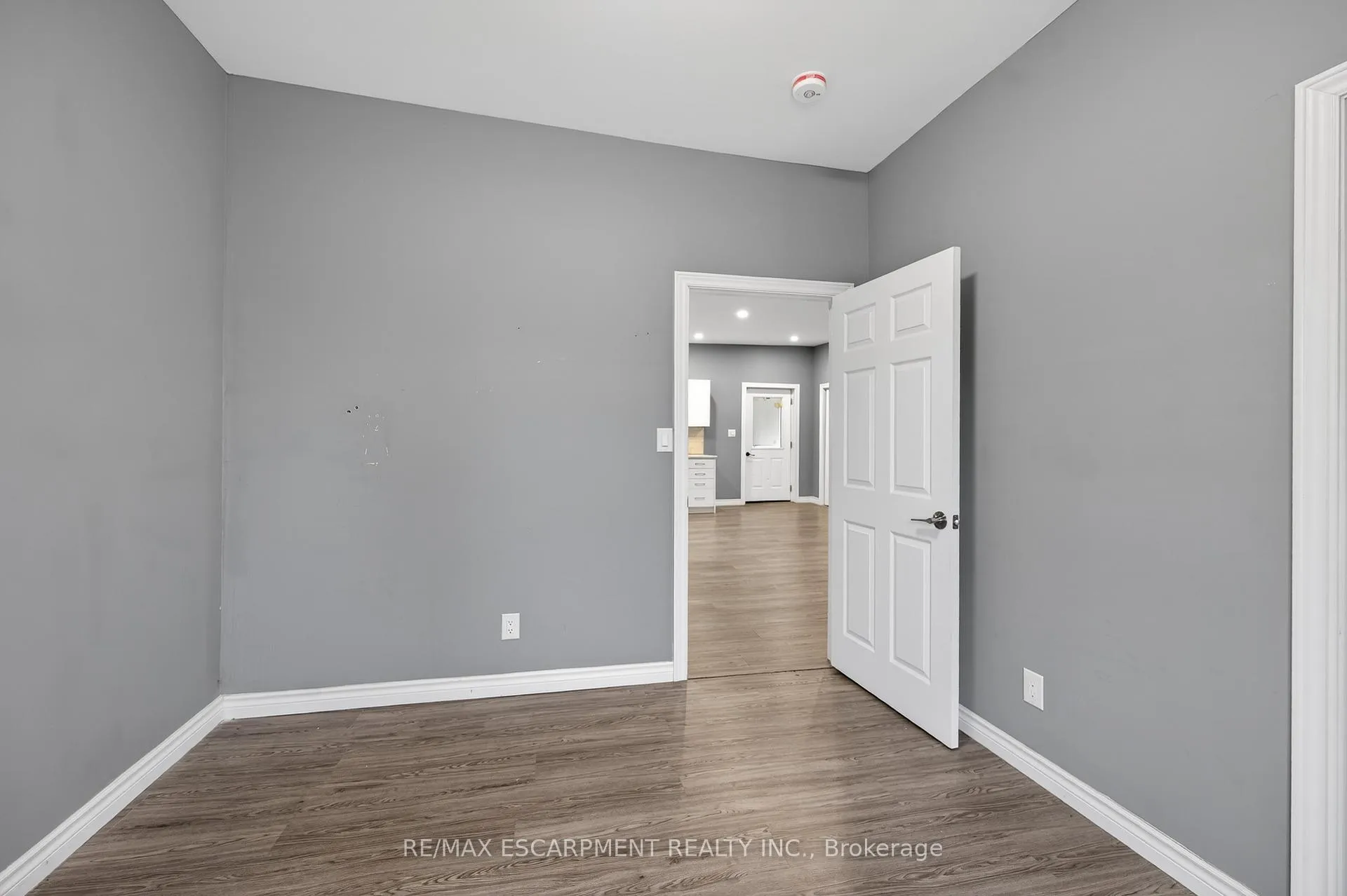 Photo 11 of Unit 3, 12 Main Street E, Haldimand — HOMEH