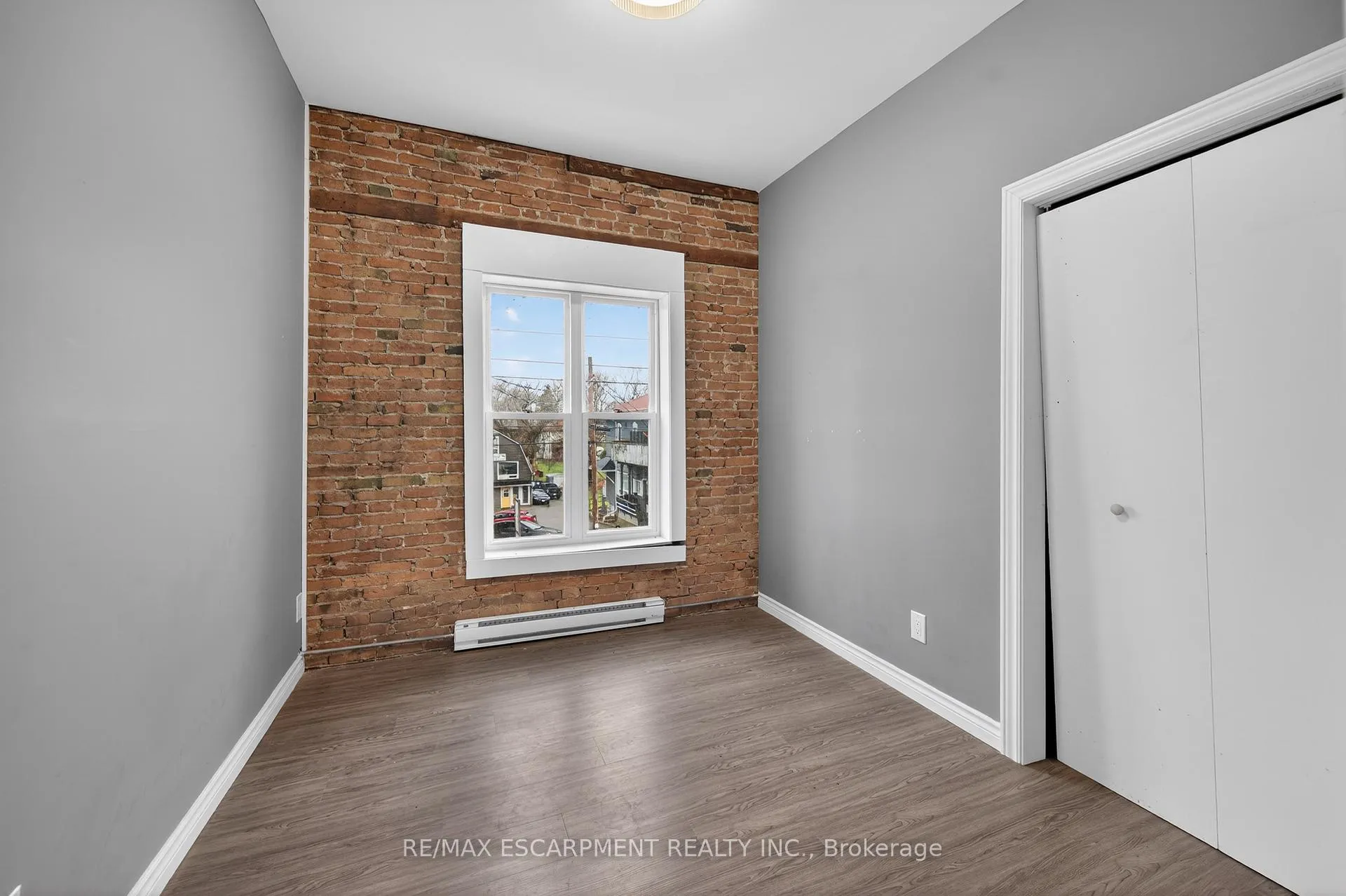 Photo 12 of Unit 3, 12 Main Street E, Haldimand — HOMEH