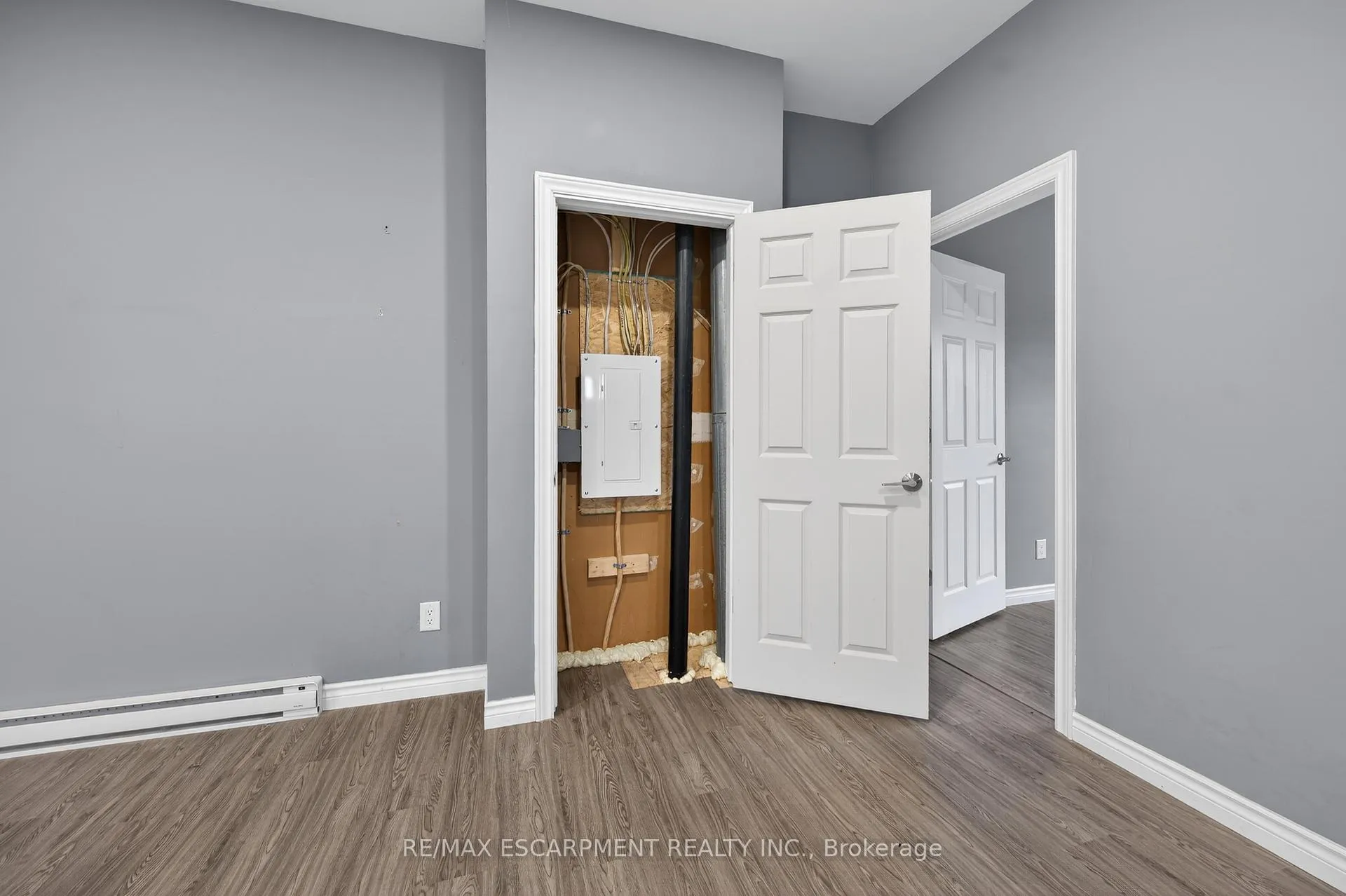 Photo 16 of Unit 3, 12 Main Street E, Haldimand — HOMEH