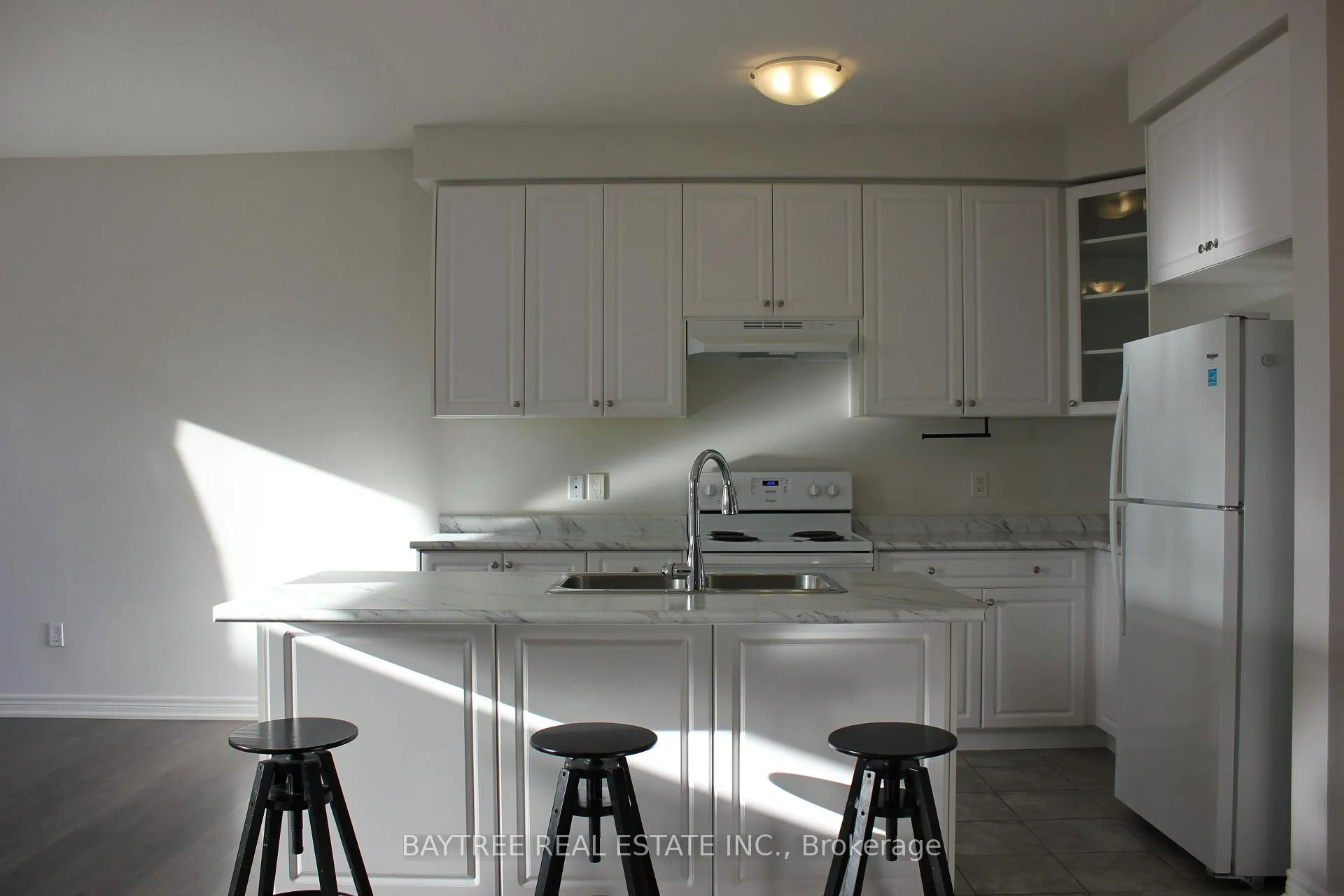 Photo 8 of 1526 Carr Landing, Milton, Ford — HOMEH