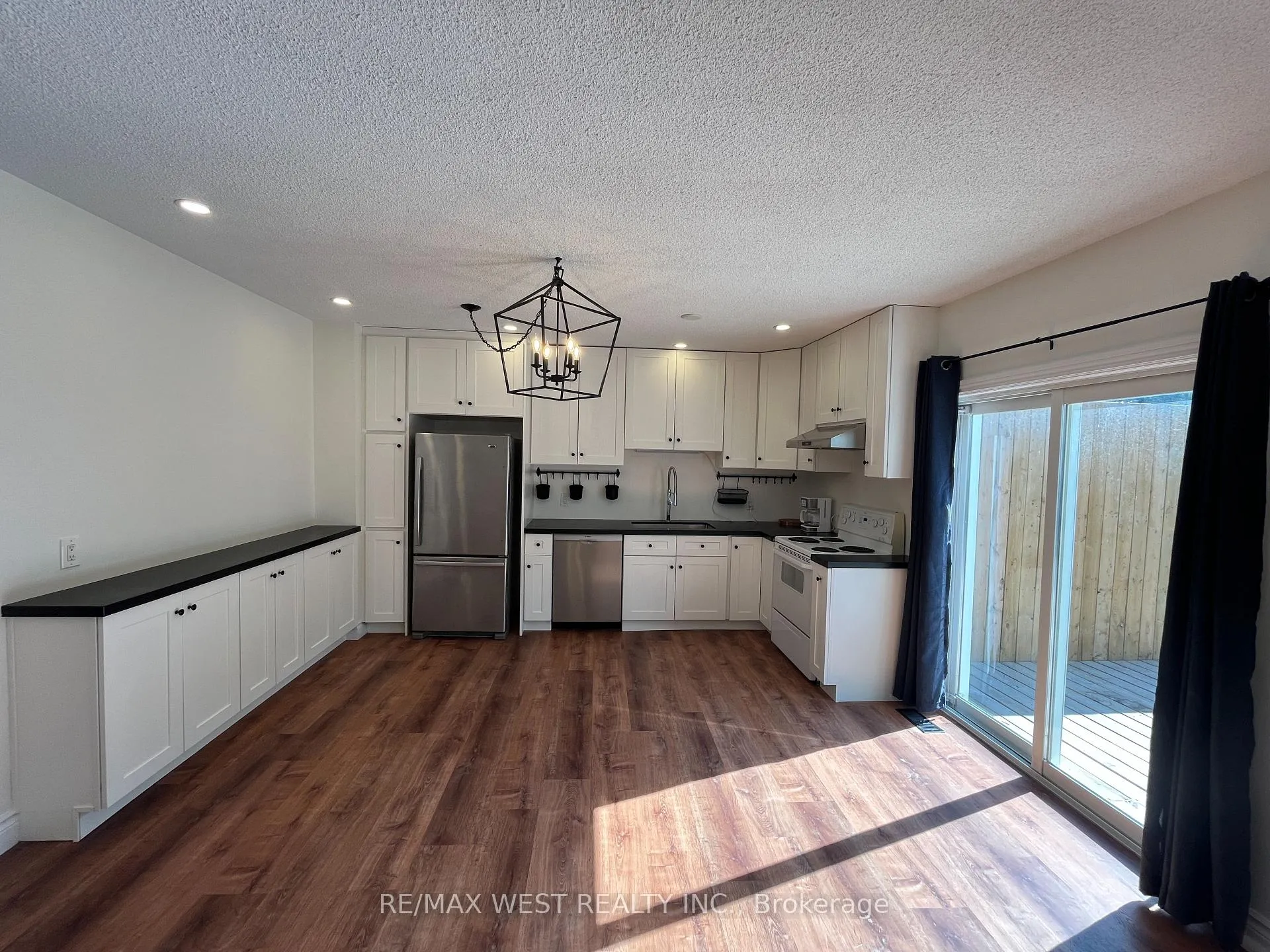 Photo 4 of Unit 2A, 203 Main Street, King, Schomberg — HOMEH