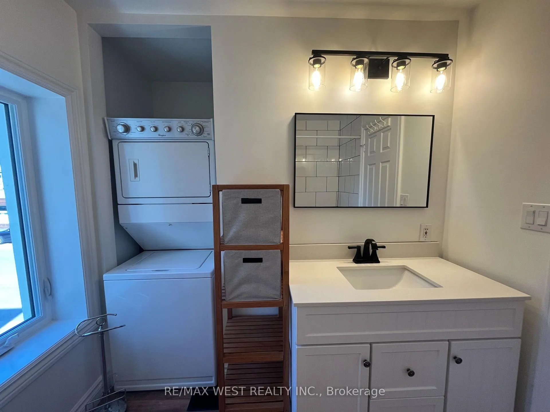 Photo 7 of Unit 2A, 203 Main Street, King, Schomberg — HOMEH