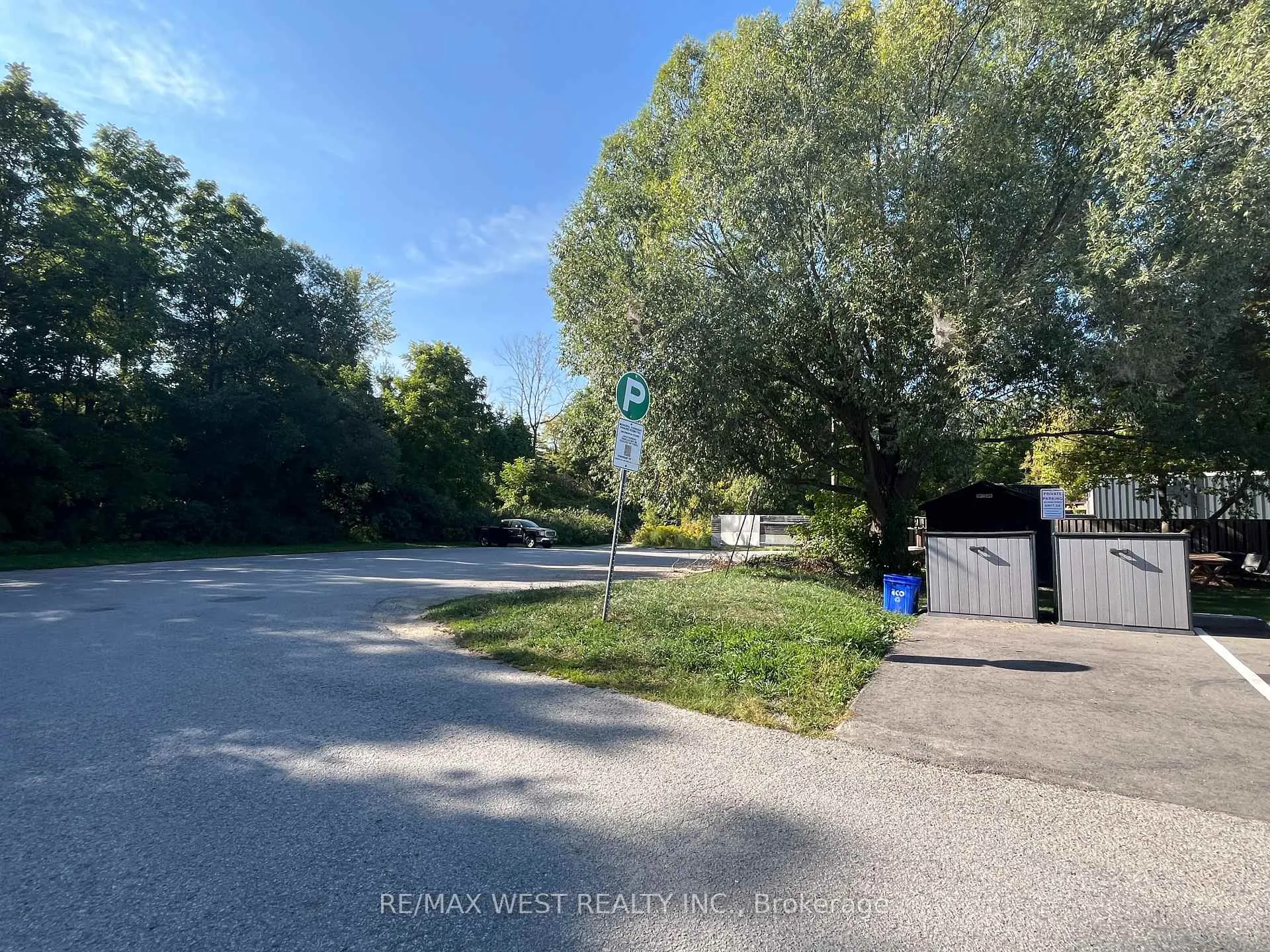 Photo 17 of Unit 2A, 203 Main Street, King, Schomberg — HOMEH