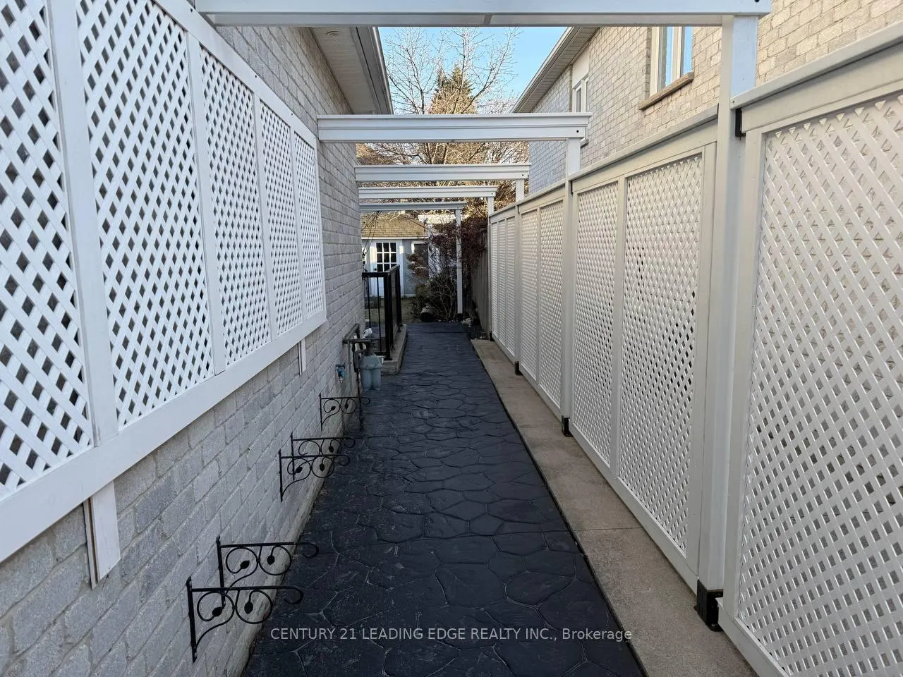 Photo 3 of Unit Basement, 407 Frontier Court, Pickering, Rosebank — HOMEH