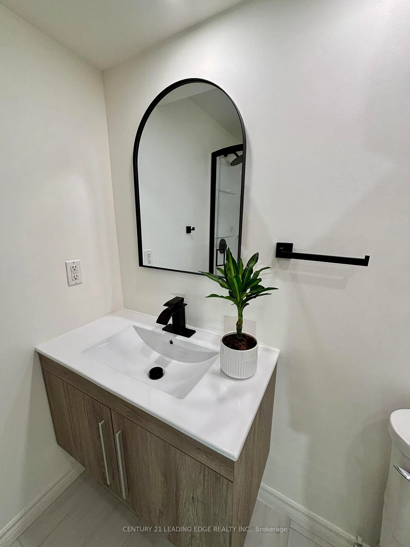 Photo 8 of Unit Basement, 407 Frontier Court, Pickering, Rosebank — HOMEH